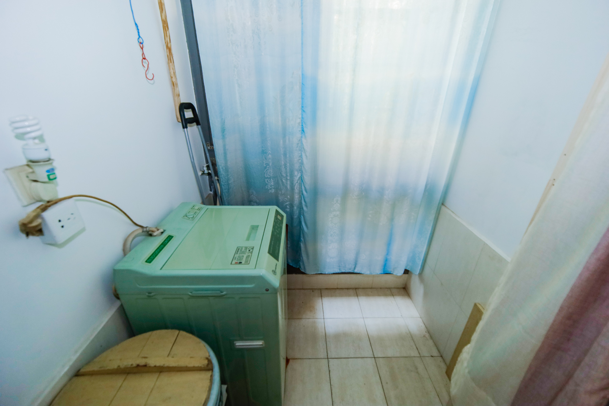 上海城小区  2室1厅1卫   90.00万阳台