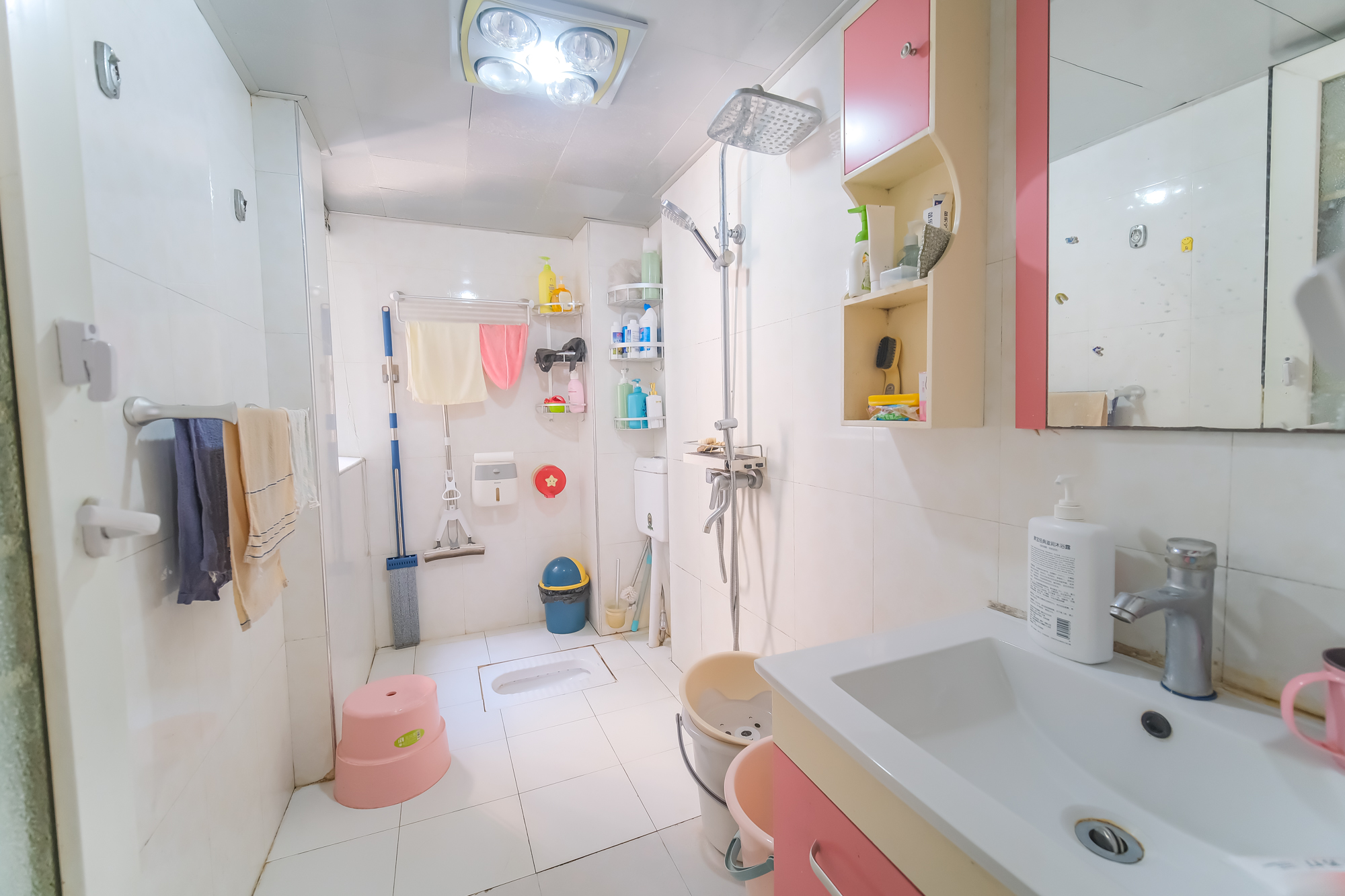 红树湾  2室2厅1卫    53.8万 红树湾  2室2厅1卫    53.8万卫生间