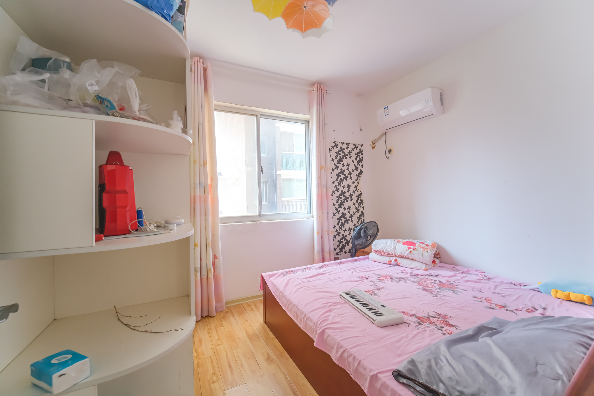 红树湾  2室2厅1卫    53.8万 红树湾  2室2厅1卫    53.8万卧室