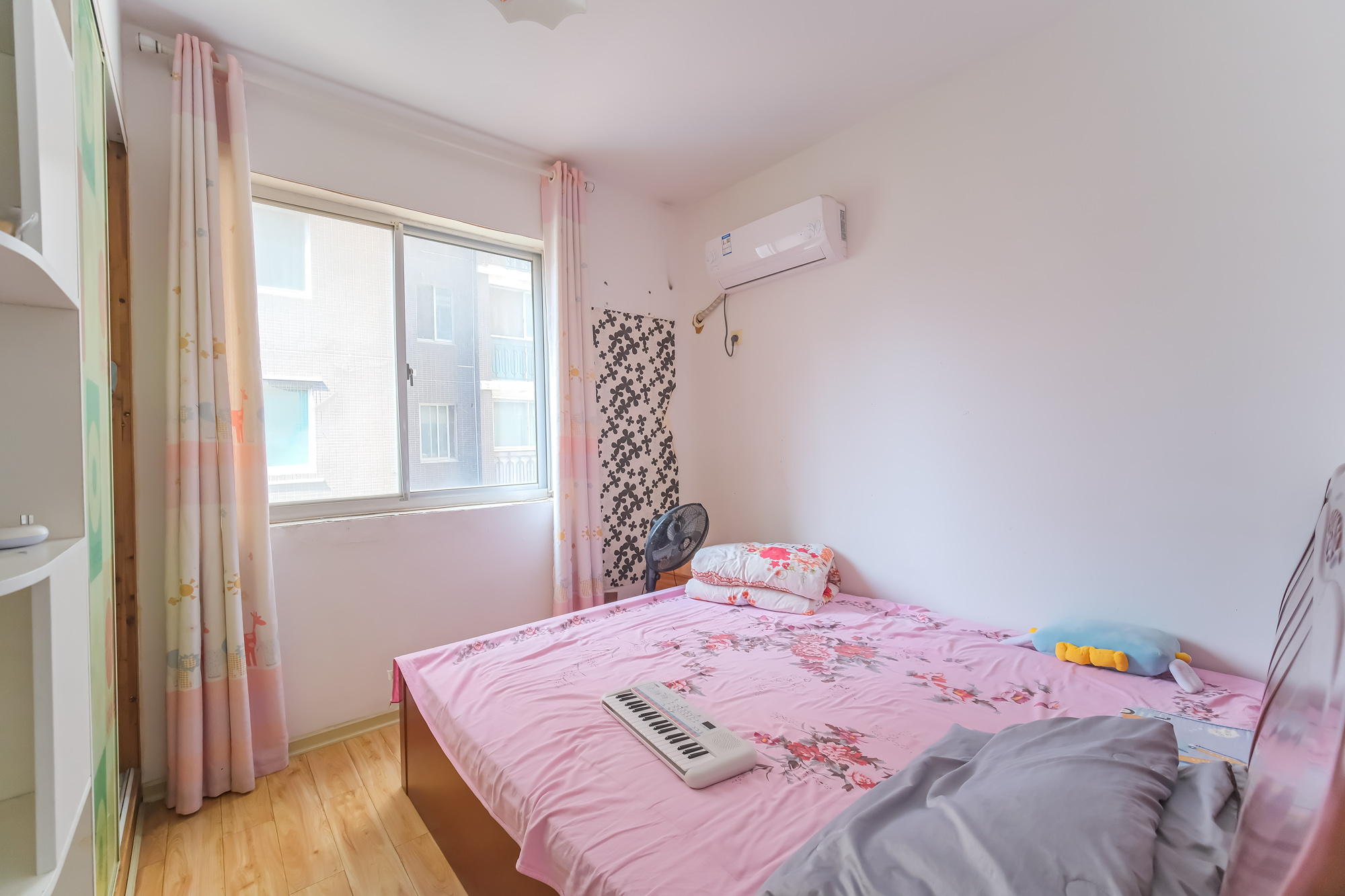 红树湾  2室2厅1卫    53.8万 红树湾  2室2厅1卫    53.8万卧室