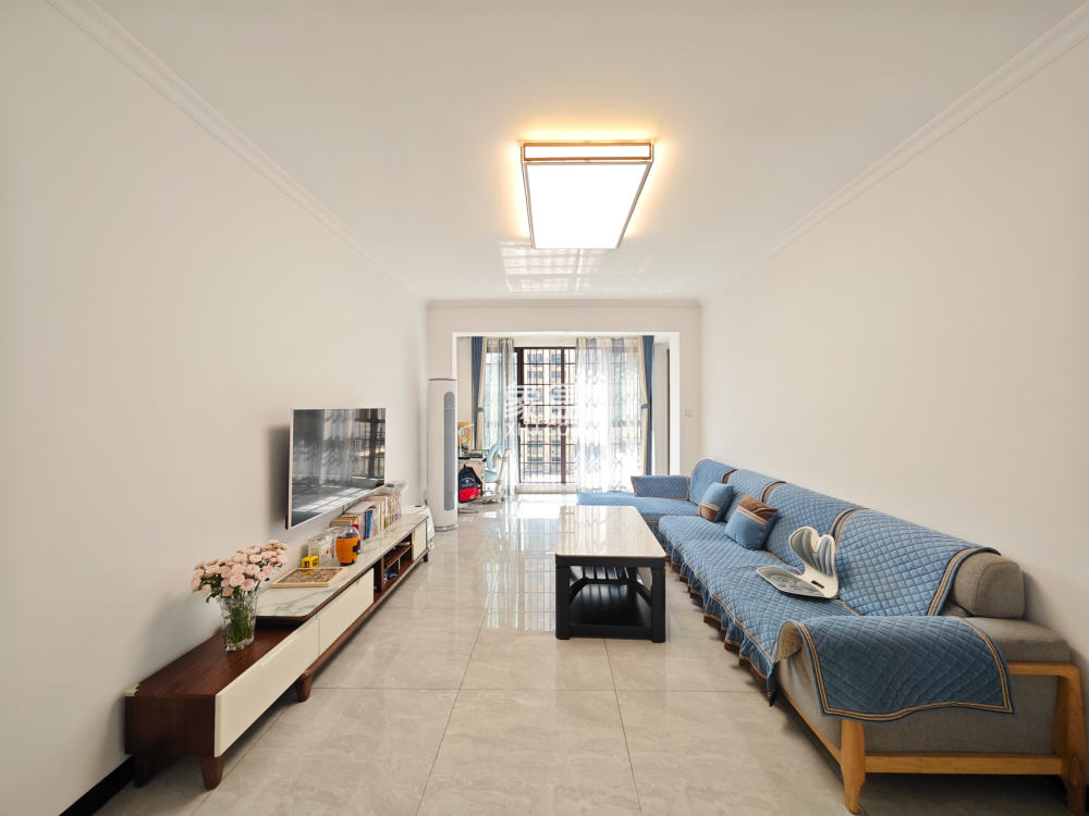 宏聚地中海  3室2厅2卫    95.8万