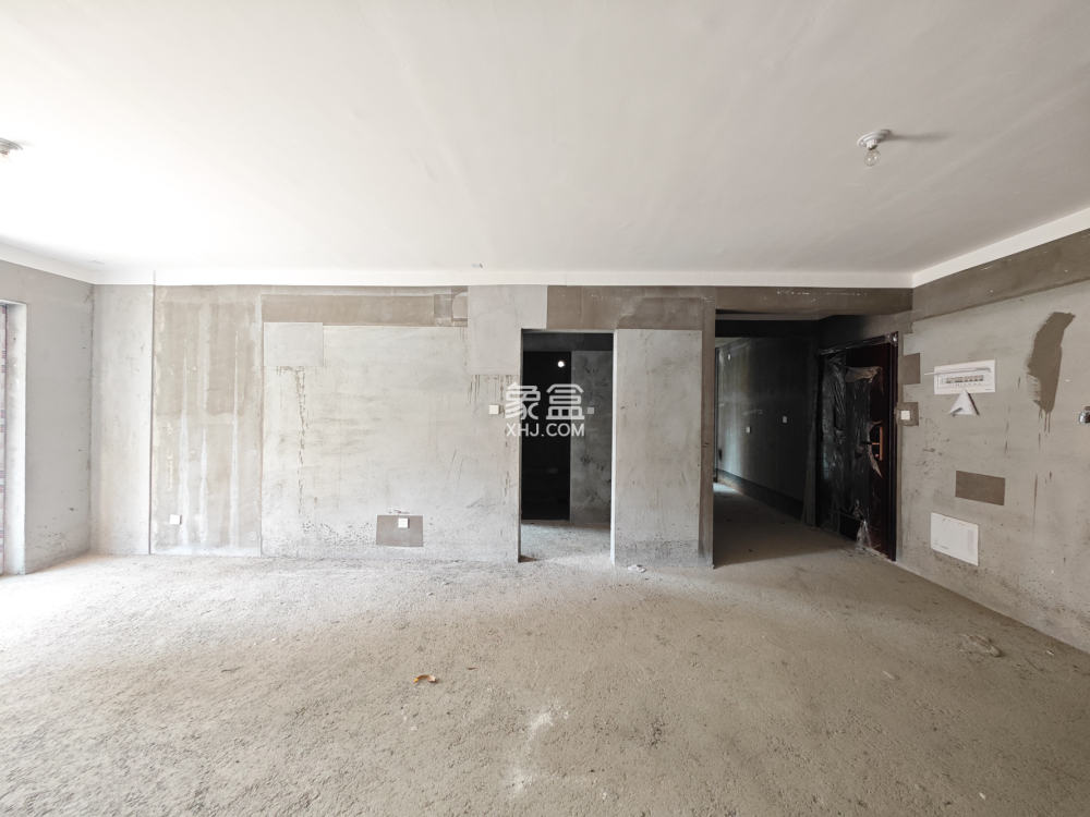 长房明宸府  3室2厅2卫    81.8万