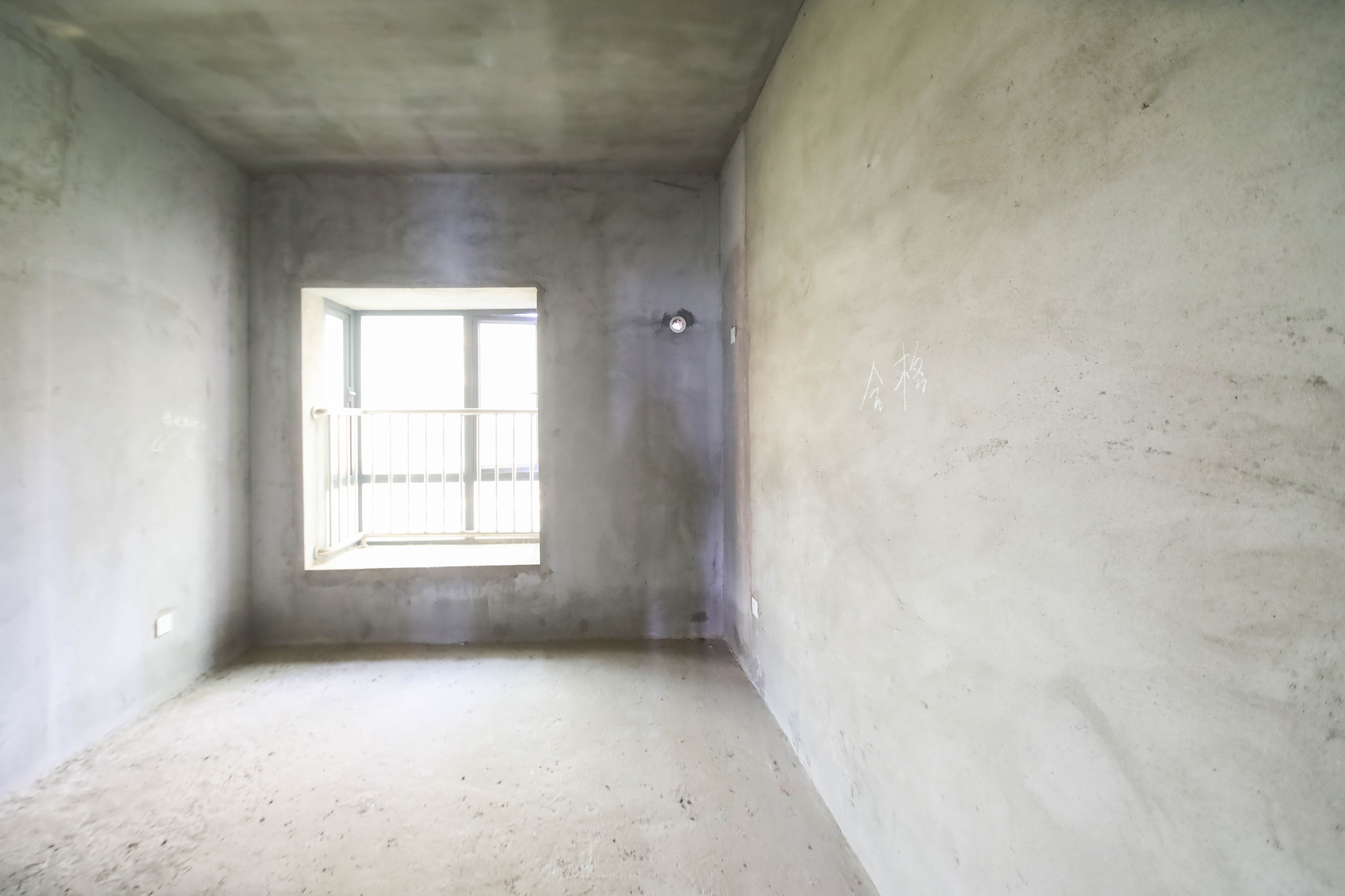 森林城 4室2厅2卫 128.0万 森林城 4室2厅2卫 128.0万卧室