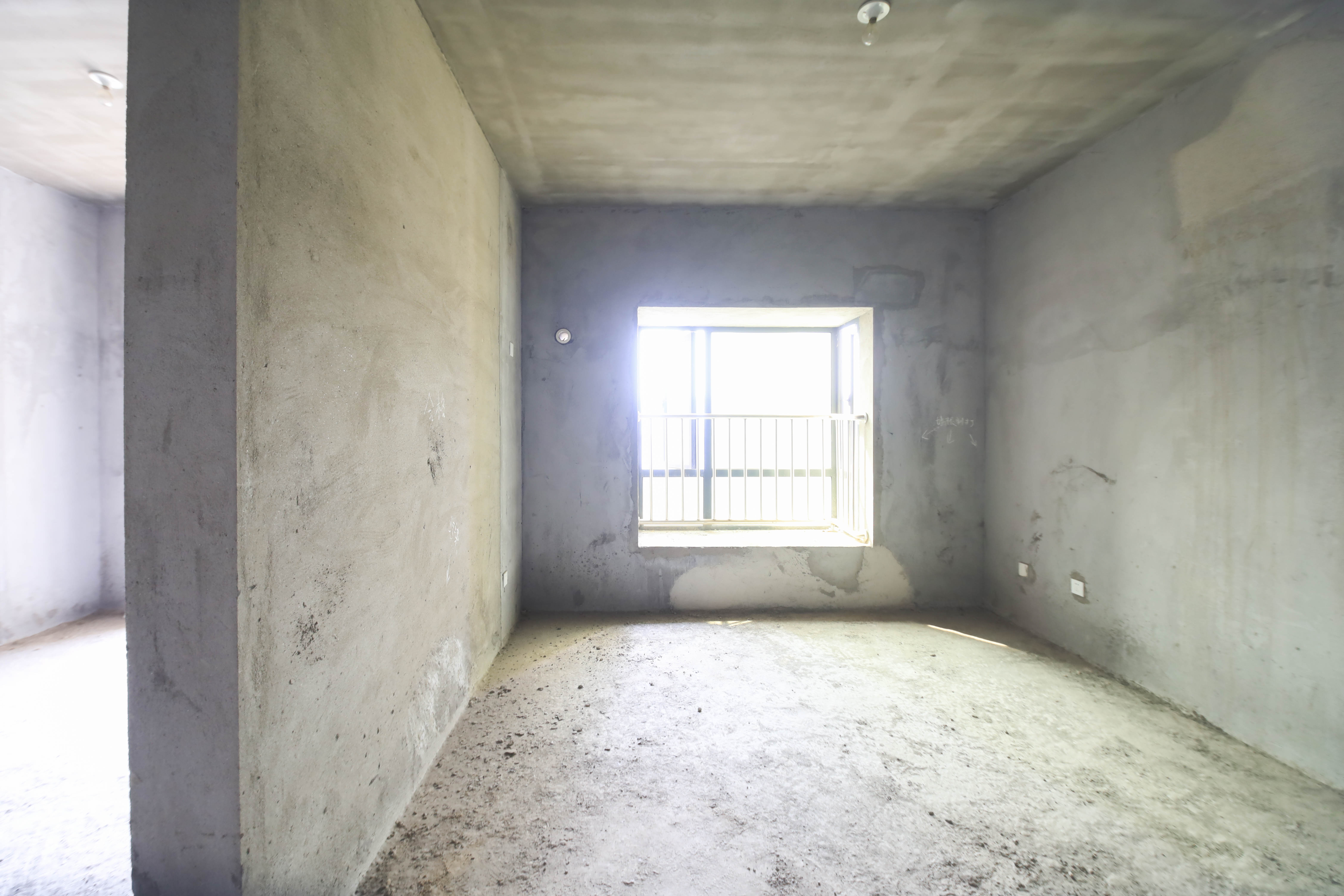 森林城 4室2厅2卫 128.0万 森林城 4室2厅2卫 128.0万卧室