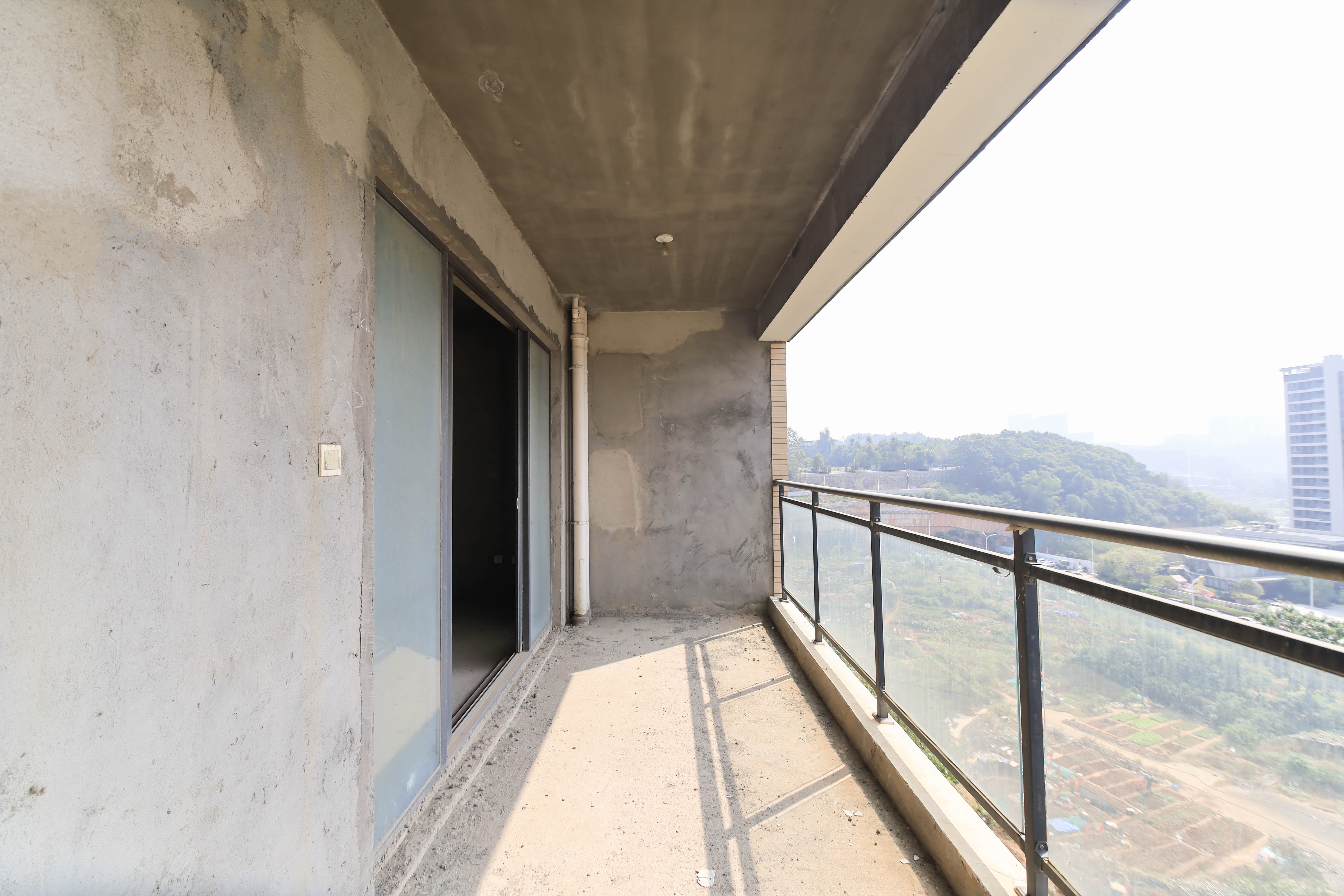 森林城 4室2厅2卫 128.0万 森林城 4室2厅2卫 128.0万阳台