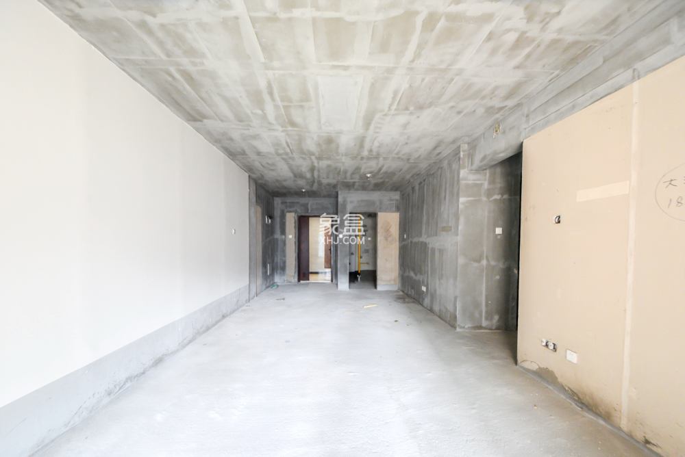 国欣向荣府  4室2厅2卫    150.0万