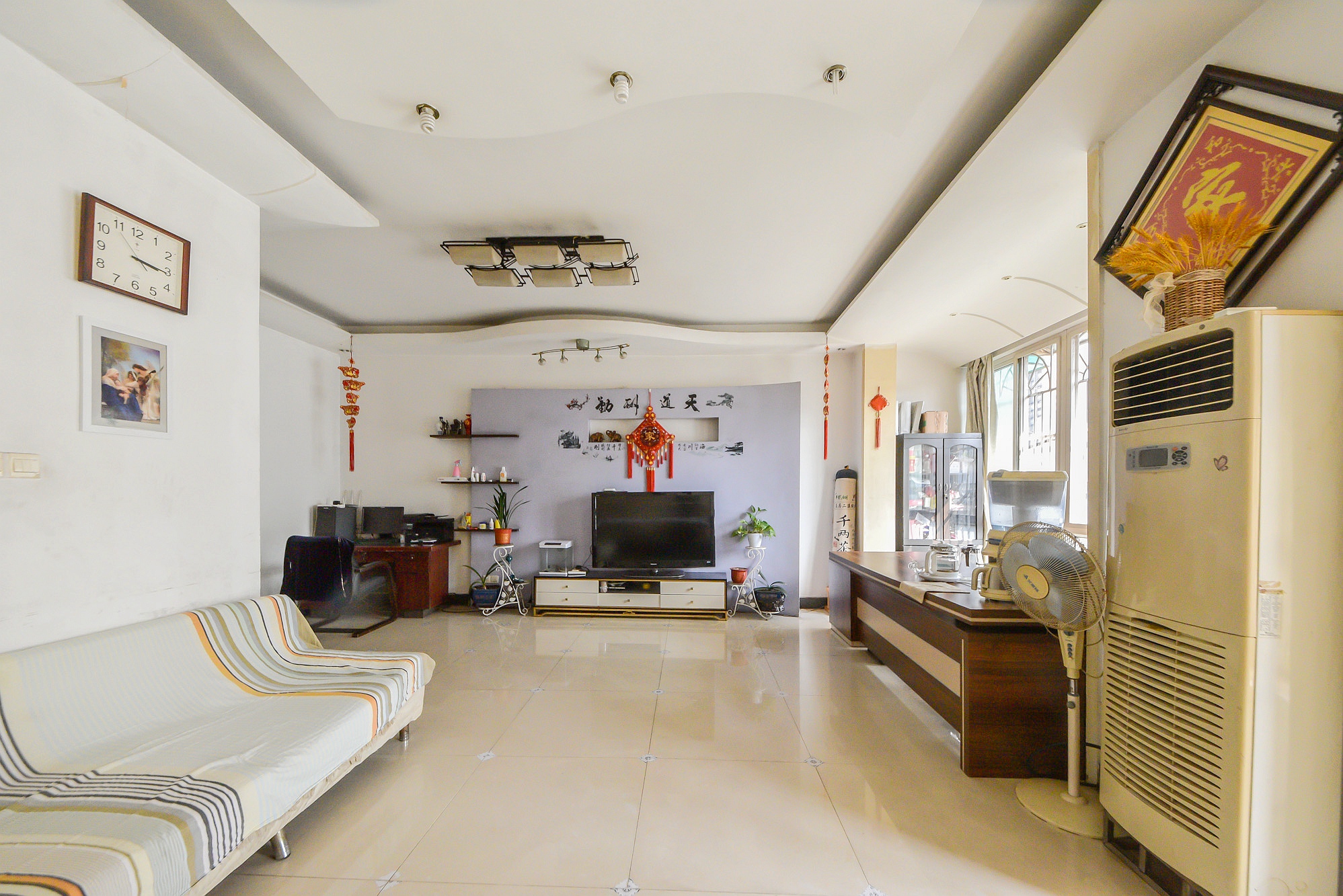 丹桂雅苑  4室2厅2卫    92.0万 丹桂雅苑  4室2厅2卫    92.0万客厅