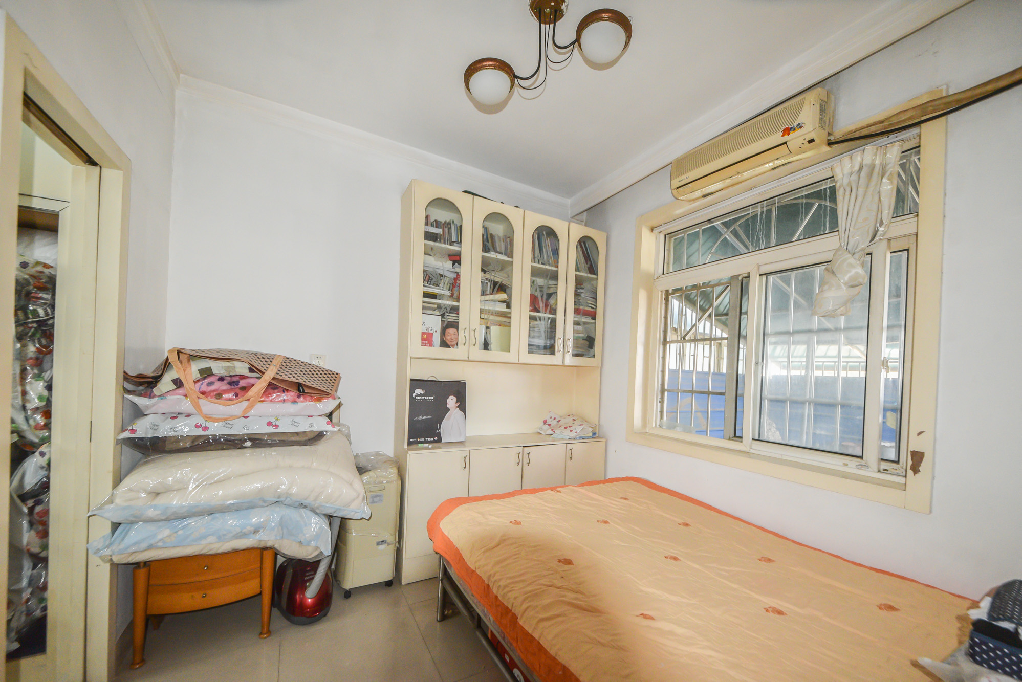 丹桂雅苑  4室2厅2卫    92.0万 丹桂雅苑  4室2厅2卫    92.0万卧室