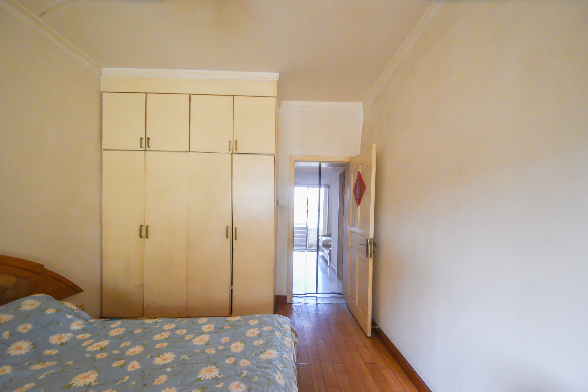 丹桂雅苑  4室2厅2卫    92.0万 丹桂雅苑  4室2厅2卫    92.0万卧室