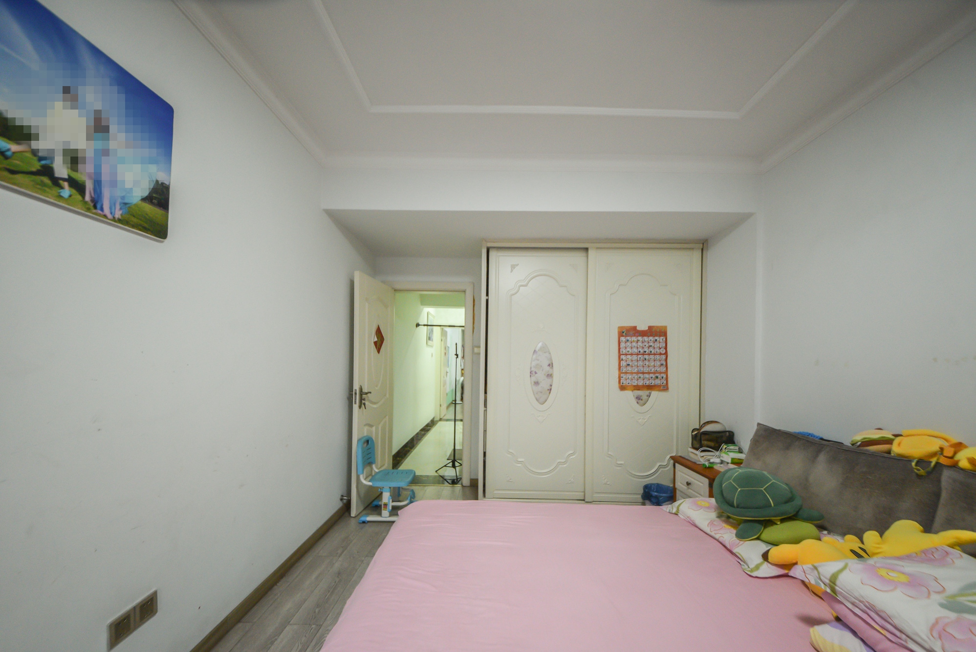 尊邸华庭  3室2厅2卫    75.0万 尊邸华庭  3室2厅2卫    75.0万卧室