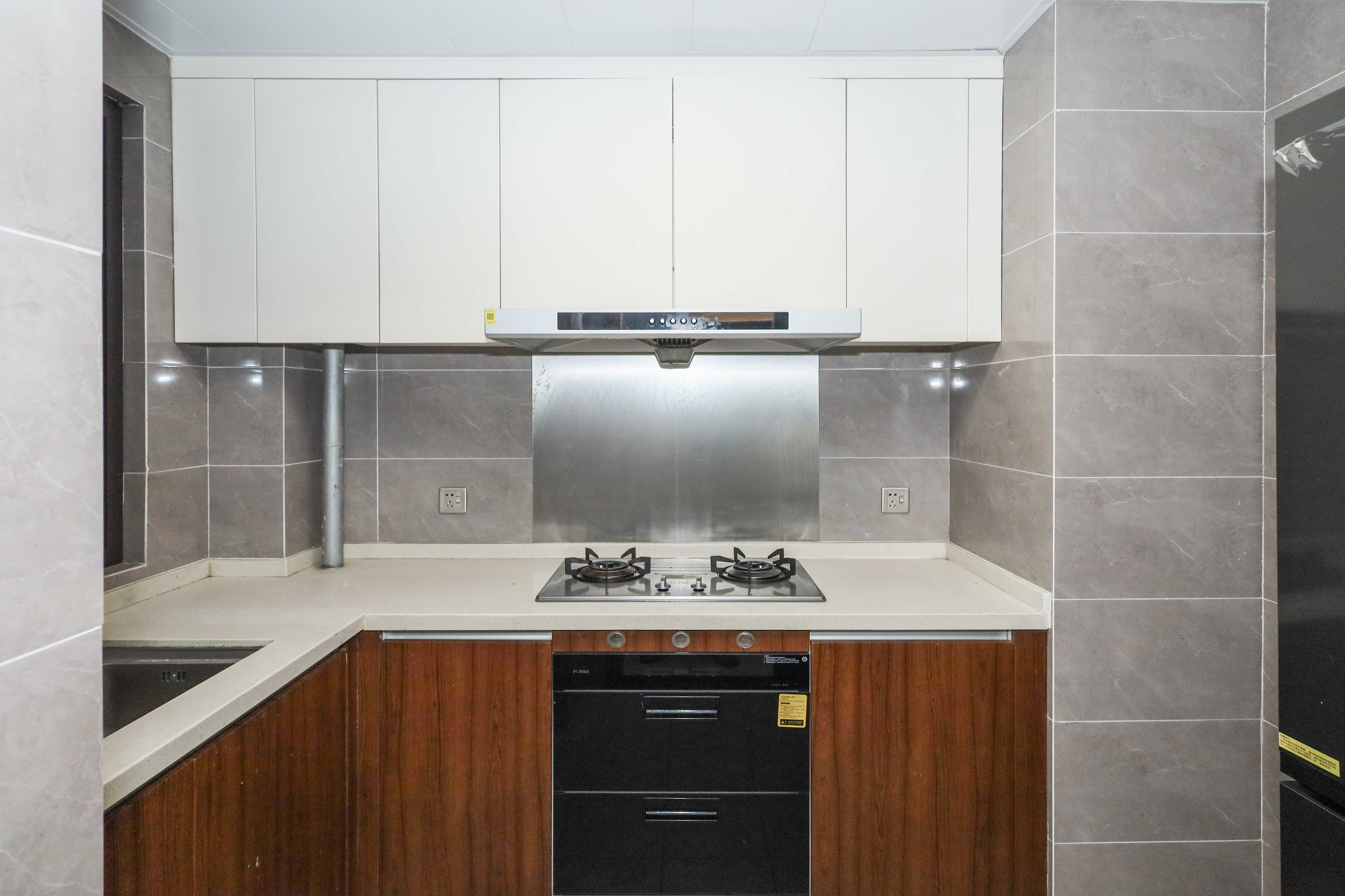 中梁云麓传奇  3室2厅2卫    103.0万厨房