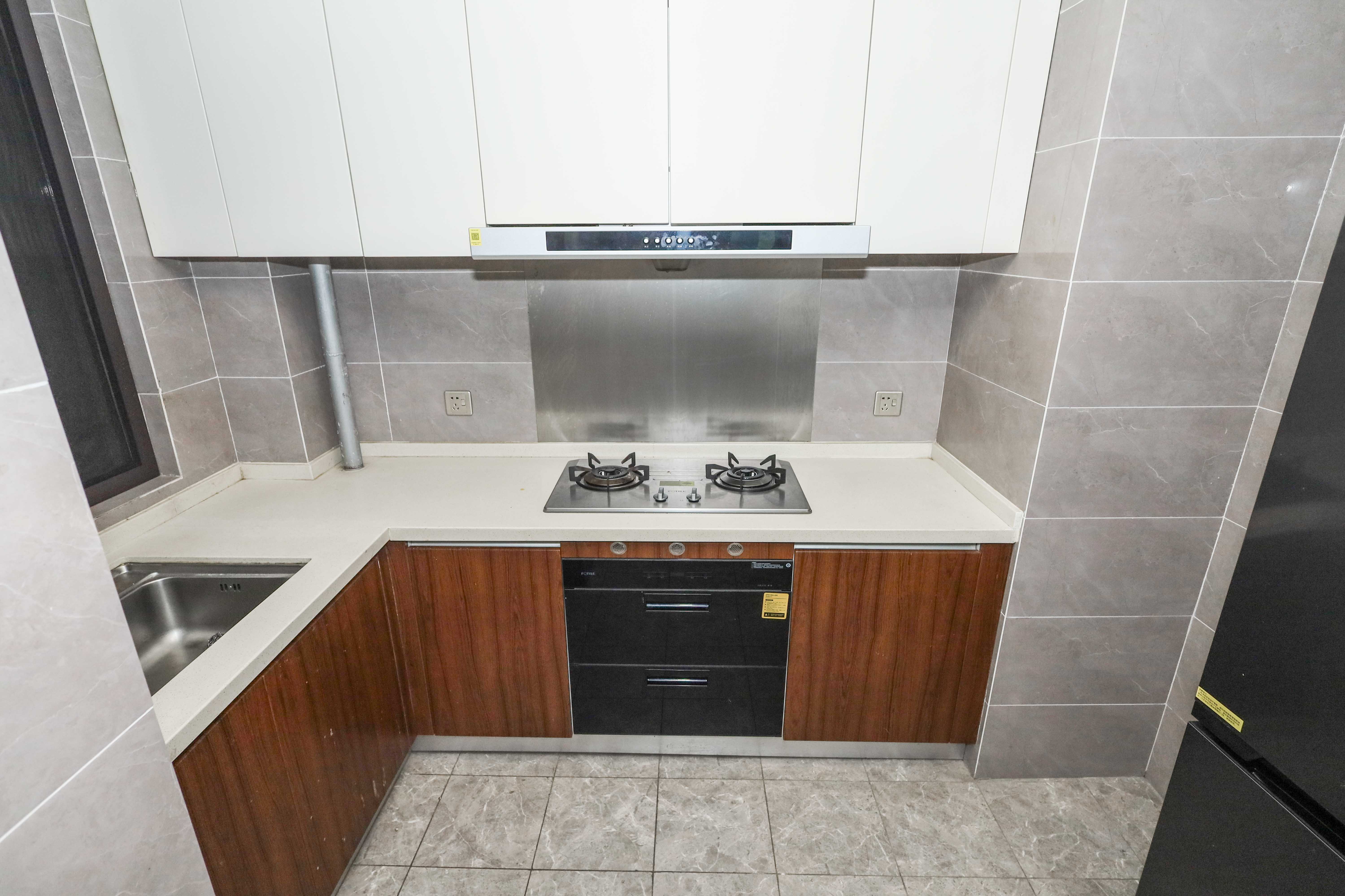 中梁云麓传奇  3室2厅2卫    103.0万厨房