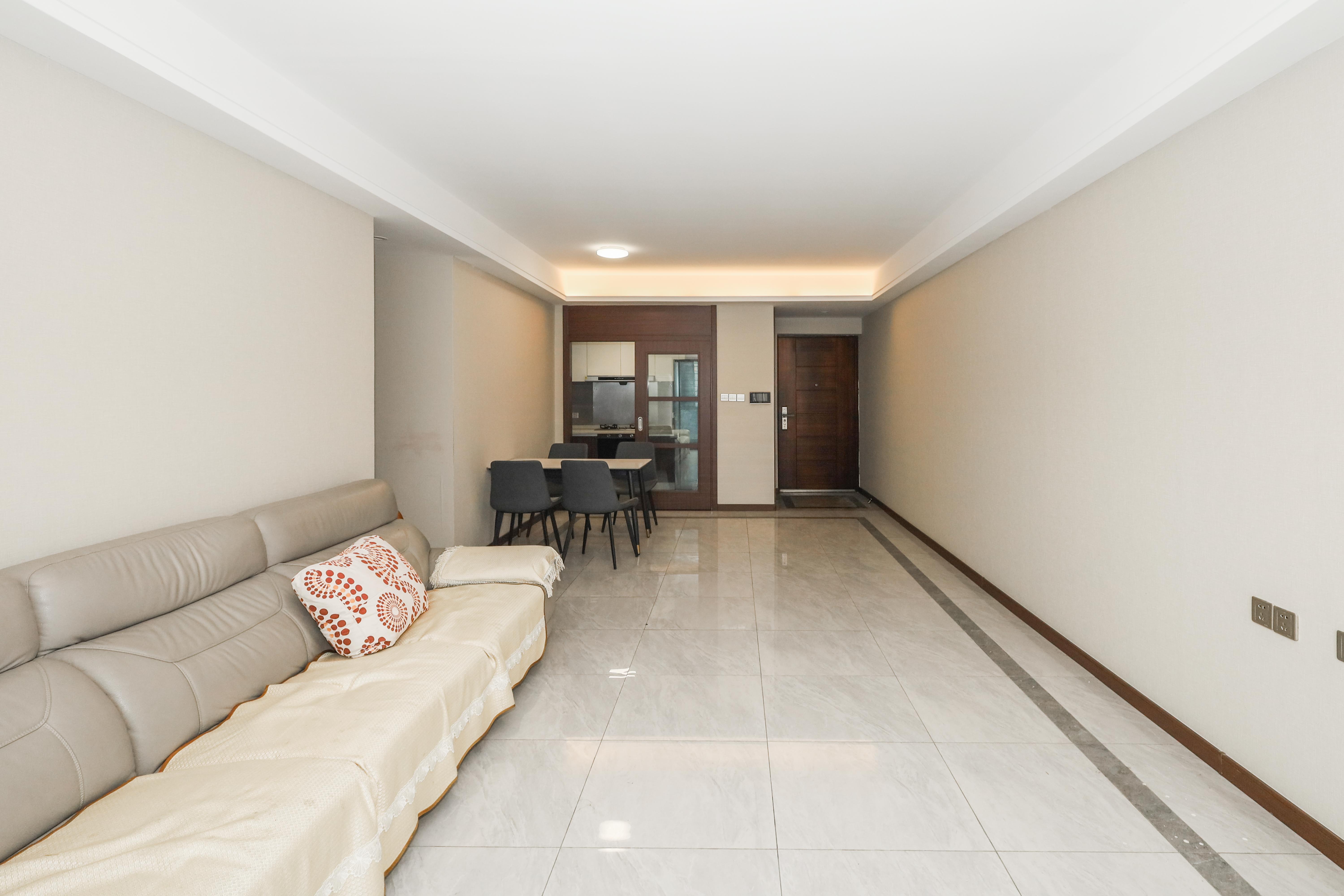 中梁云麓传奇 3室2厅2卫 103.0万 中梁云麓传奇 3室2厅2卫 103.0万客厅