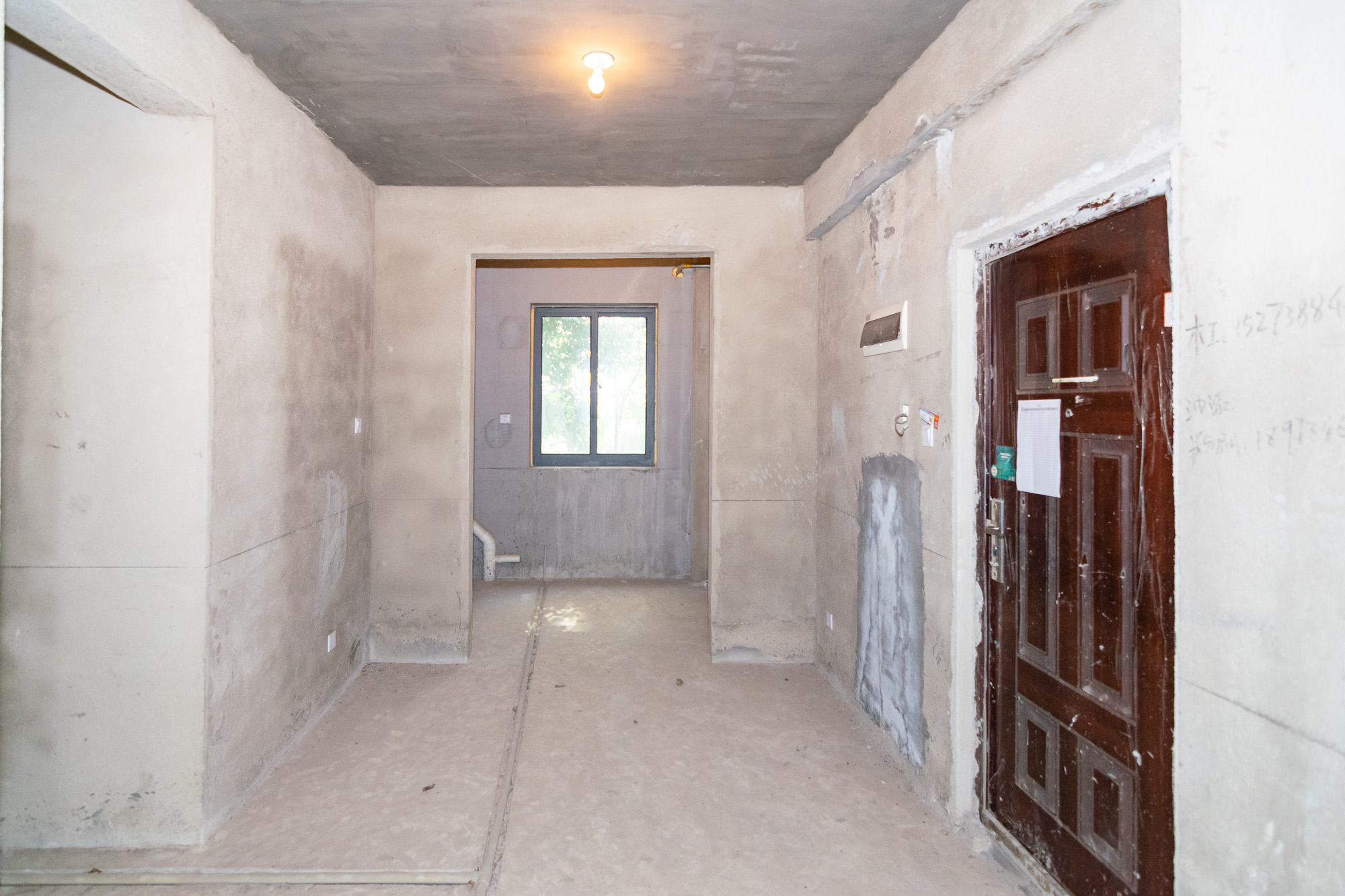 澳海澜庭  3室2厅2卫    110.0万 澳海澜庭  3室2厅2卫    110.0万客厅