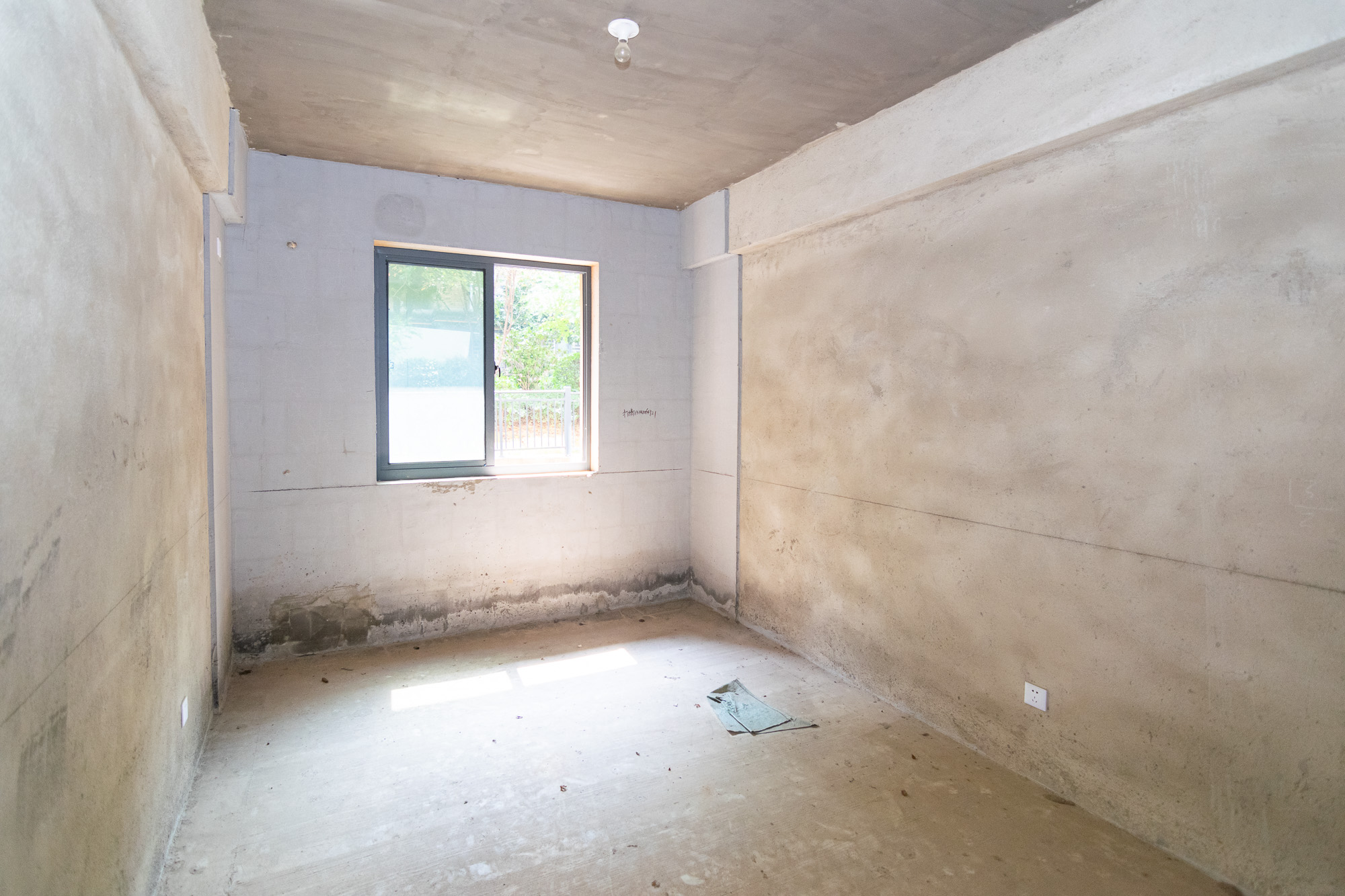 澳海澜庭  3室2厅2卫    110.0万 澳海澜庭  3室2厅2卫    110.0万卧室