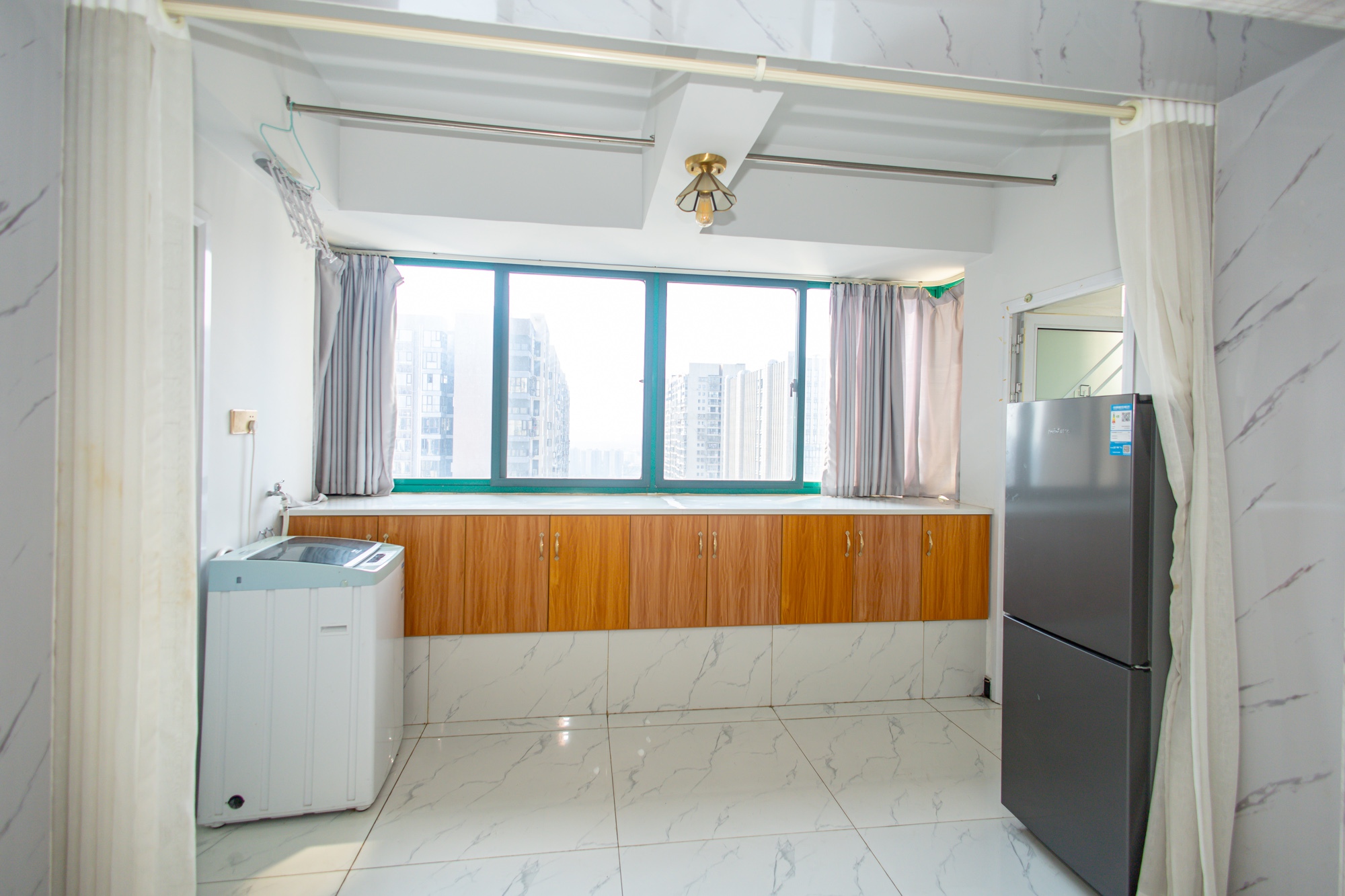 明城公寓  2室1厅1卫    39.8万阳台