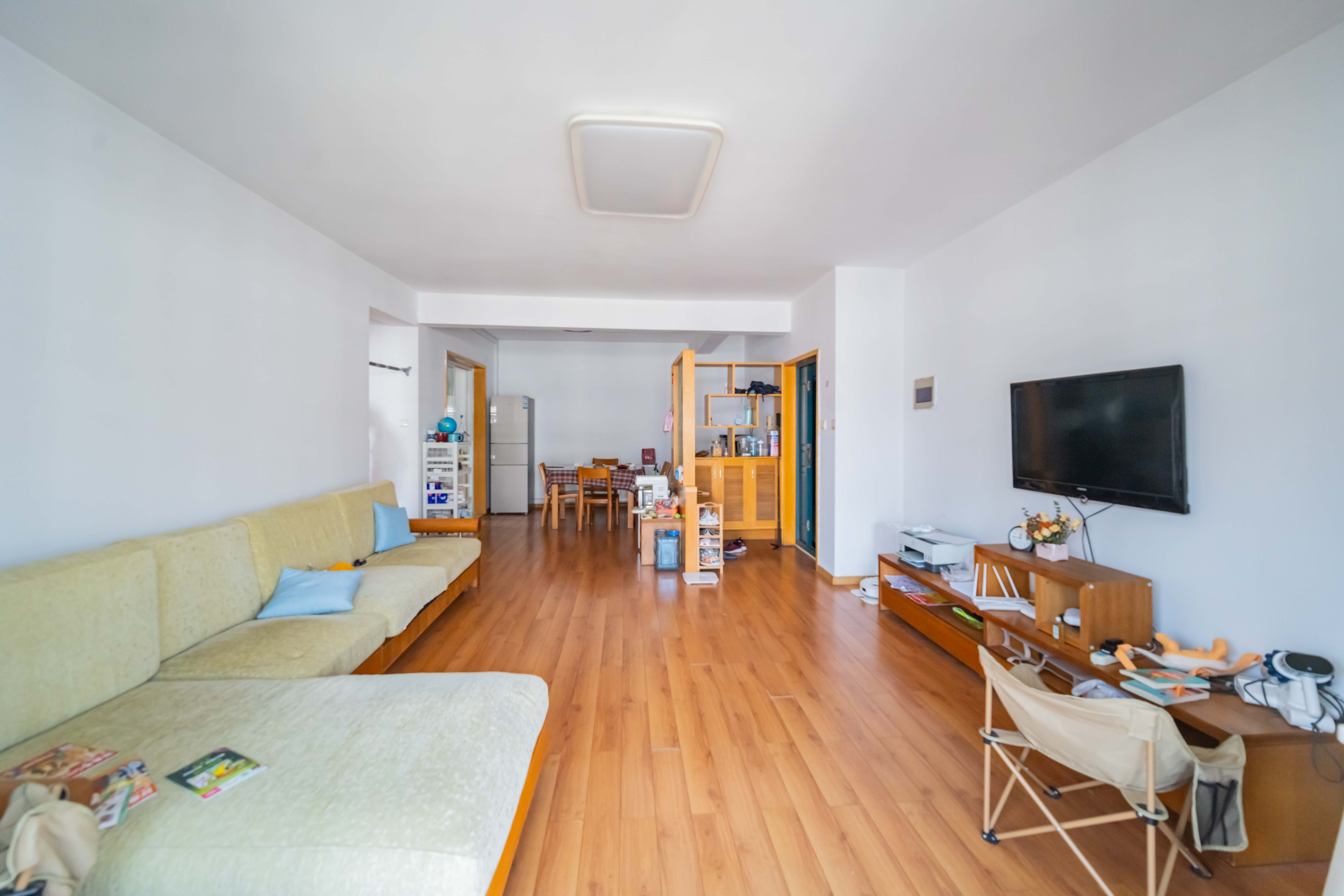 雅致名园  3室2厅2卫    255.8万 雅致名园  3室2厅2卫    255.8万客厅