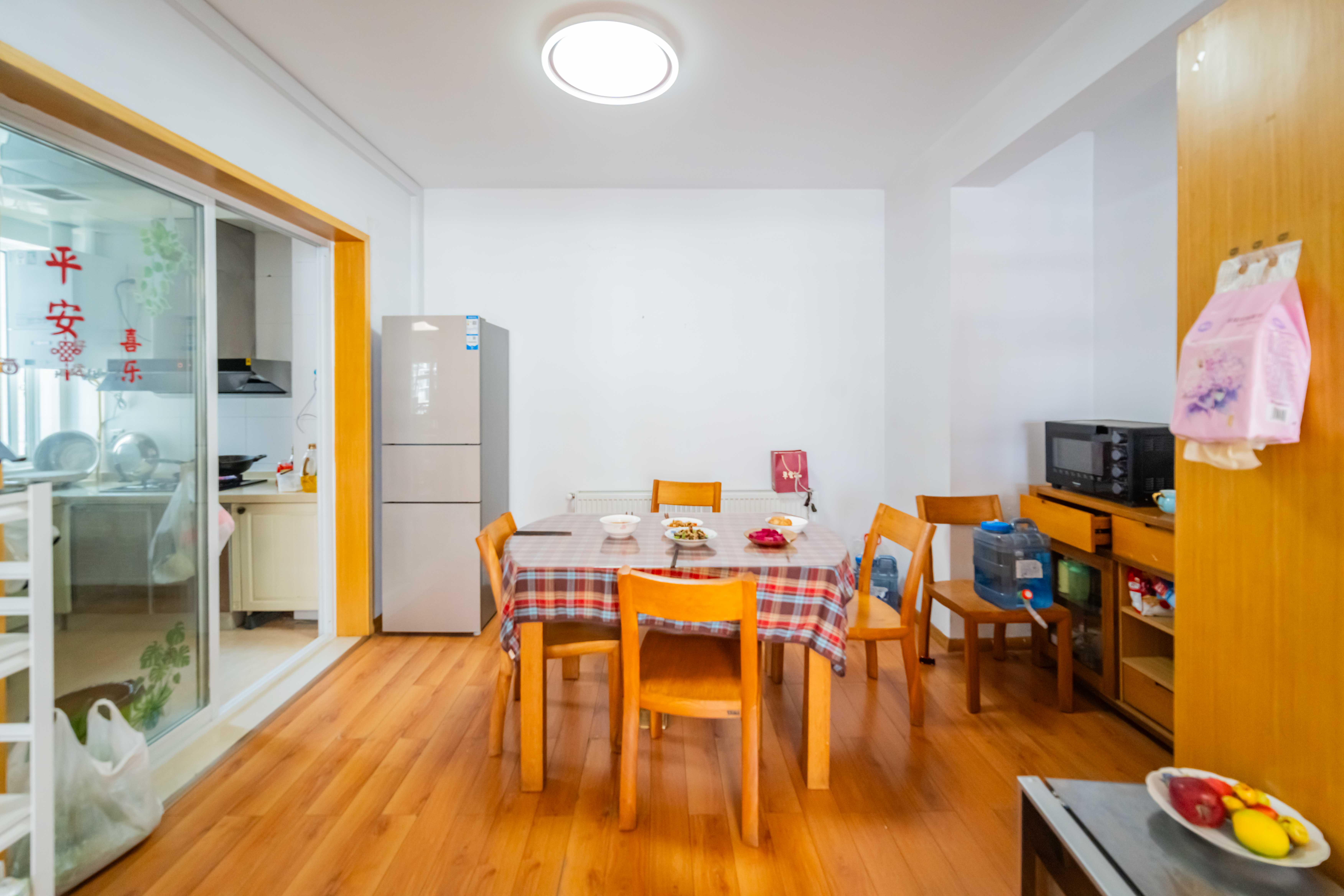 雅致名园  3室2厅2卫    255.8万 雅致名园  3室2厅2卫    255.8万客厅