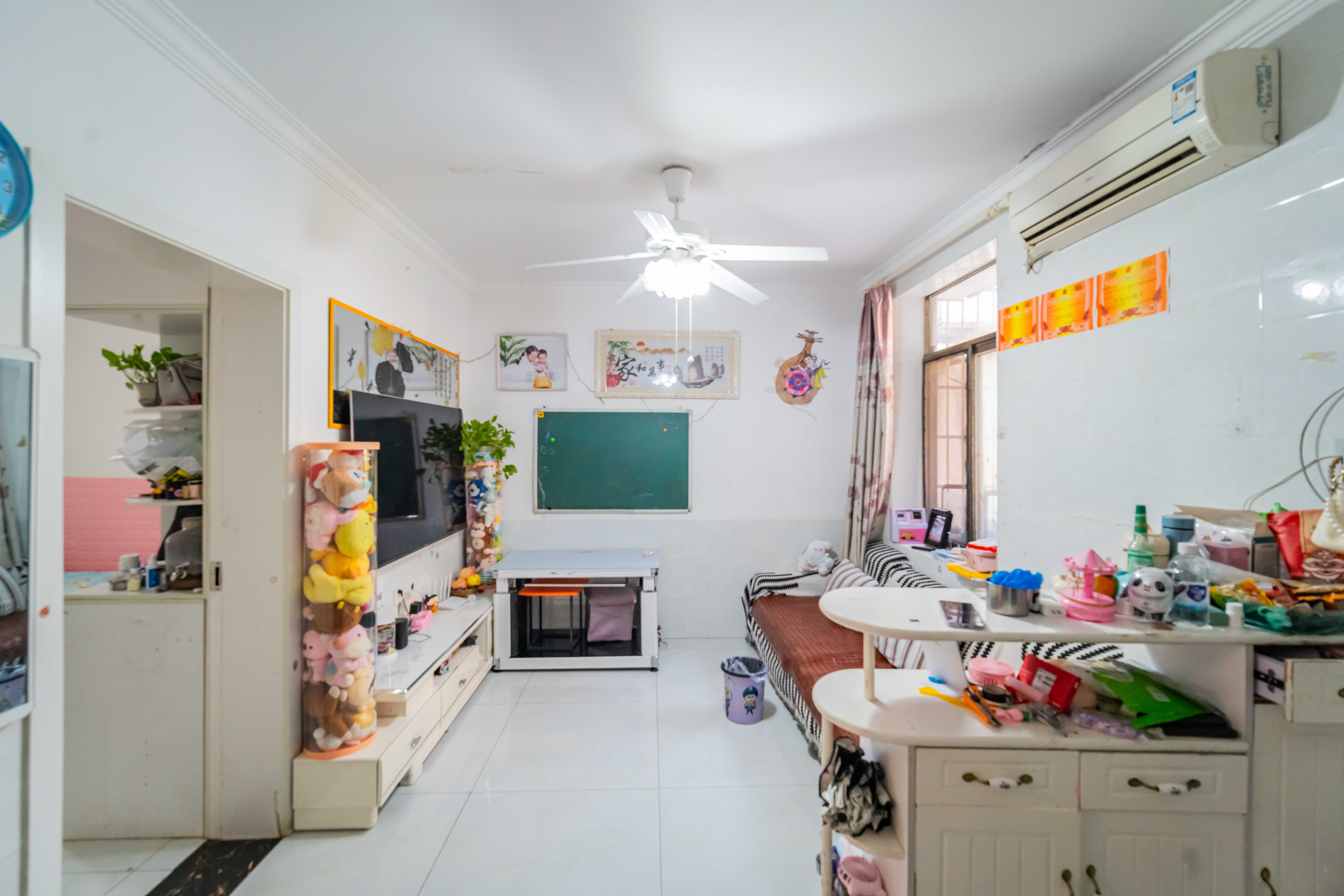 中南家园 2室1厅1卫 40.8万 中南家园 2室1厅1卫 40.8万客厅