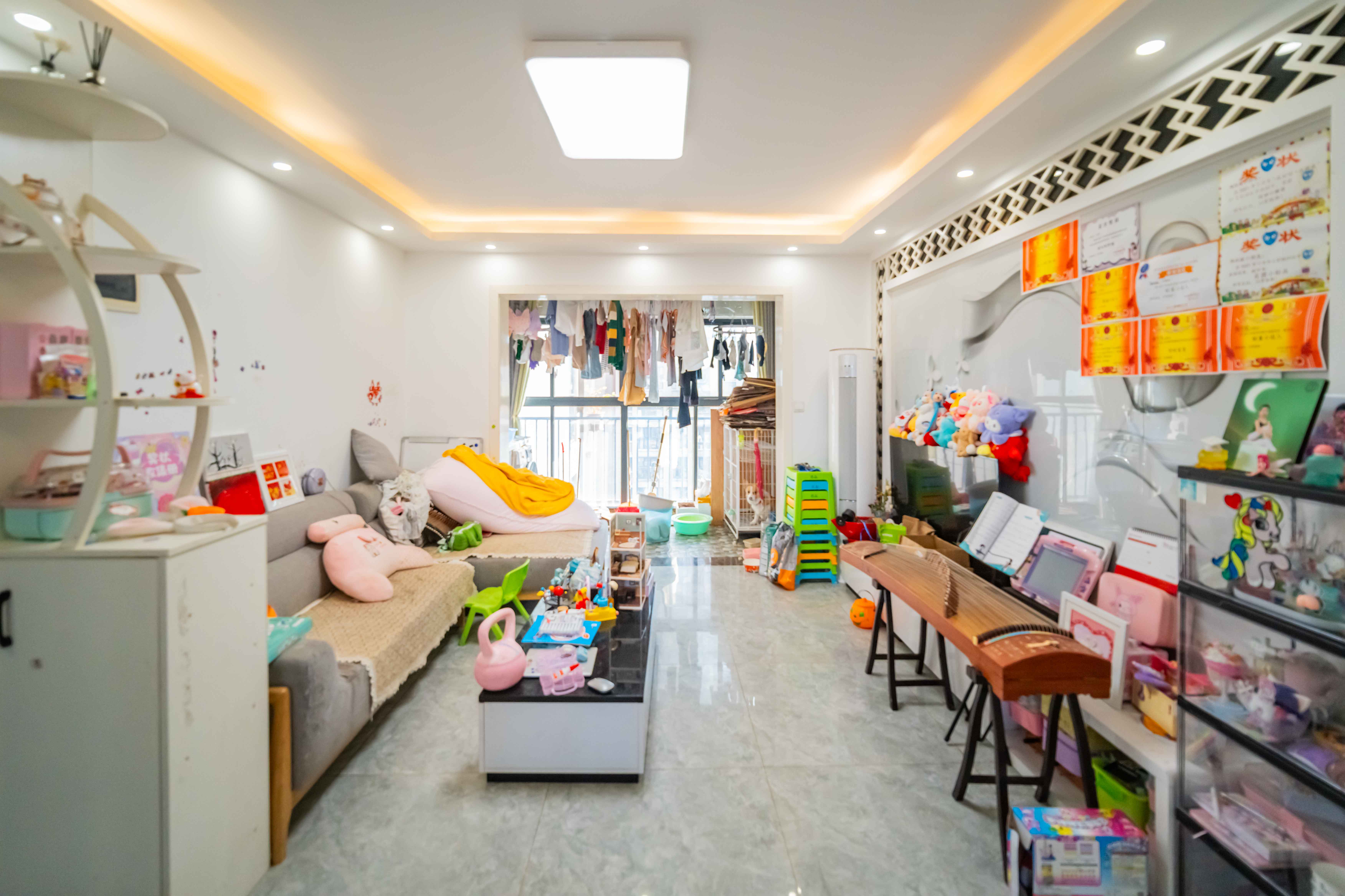 旭辉香樟公馆 4室2厅2卫 118.0万 旭辉香樟公馆 4室2厅2卫 118.0万客厅