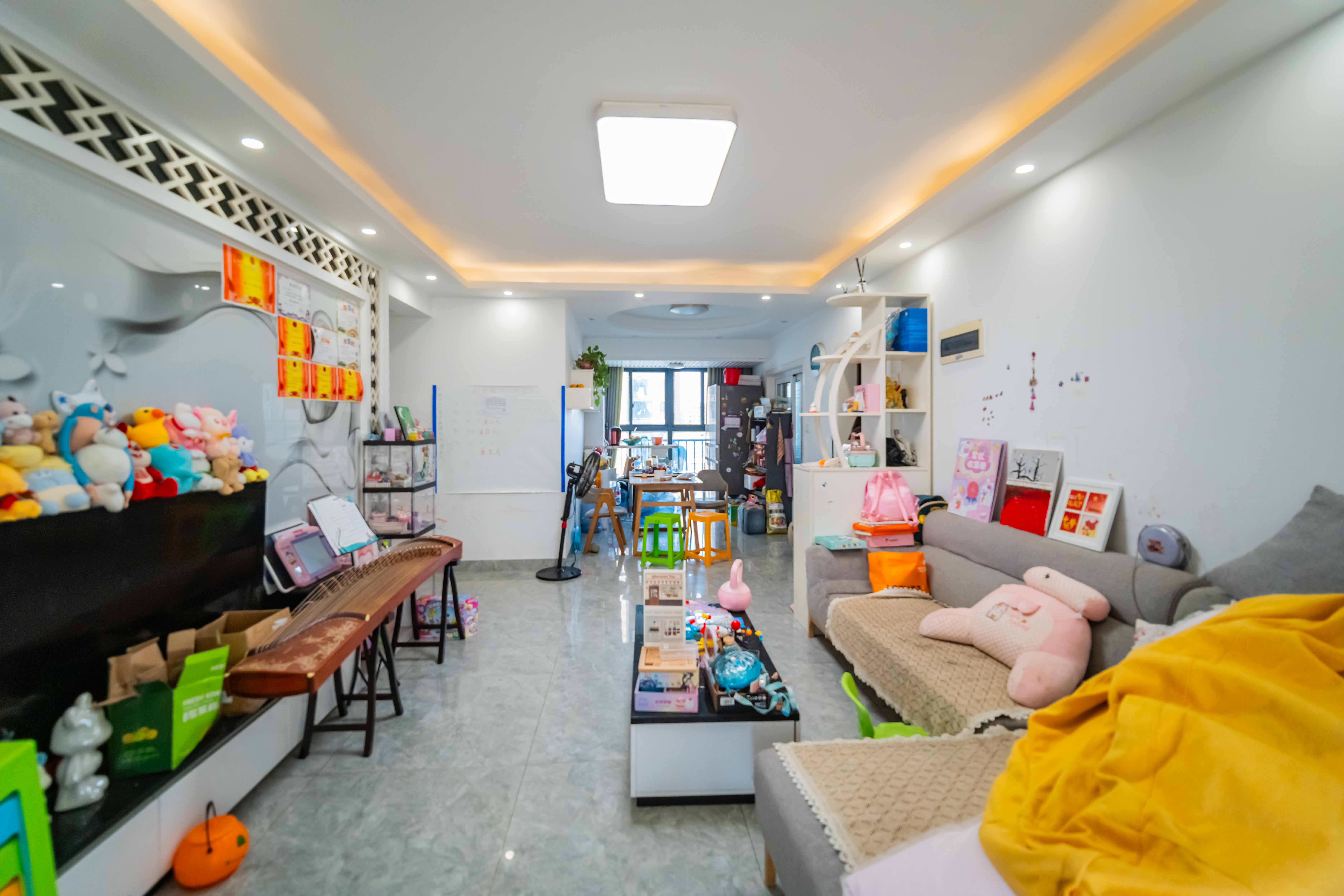 旭辉香樟公馆 4室2厅2卫 118.0万 旭辉香樟公馆 4室2厅2卫 118.0万客厅