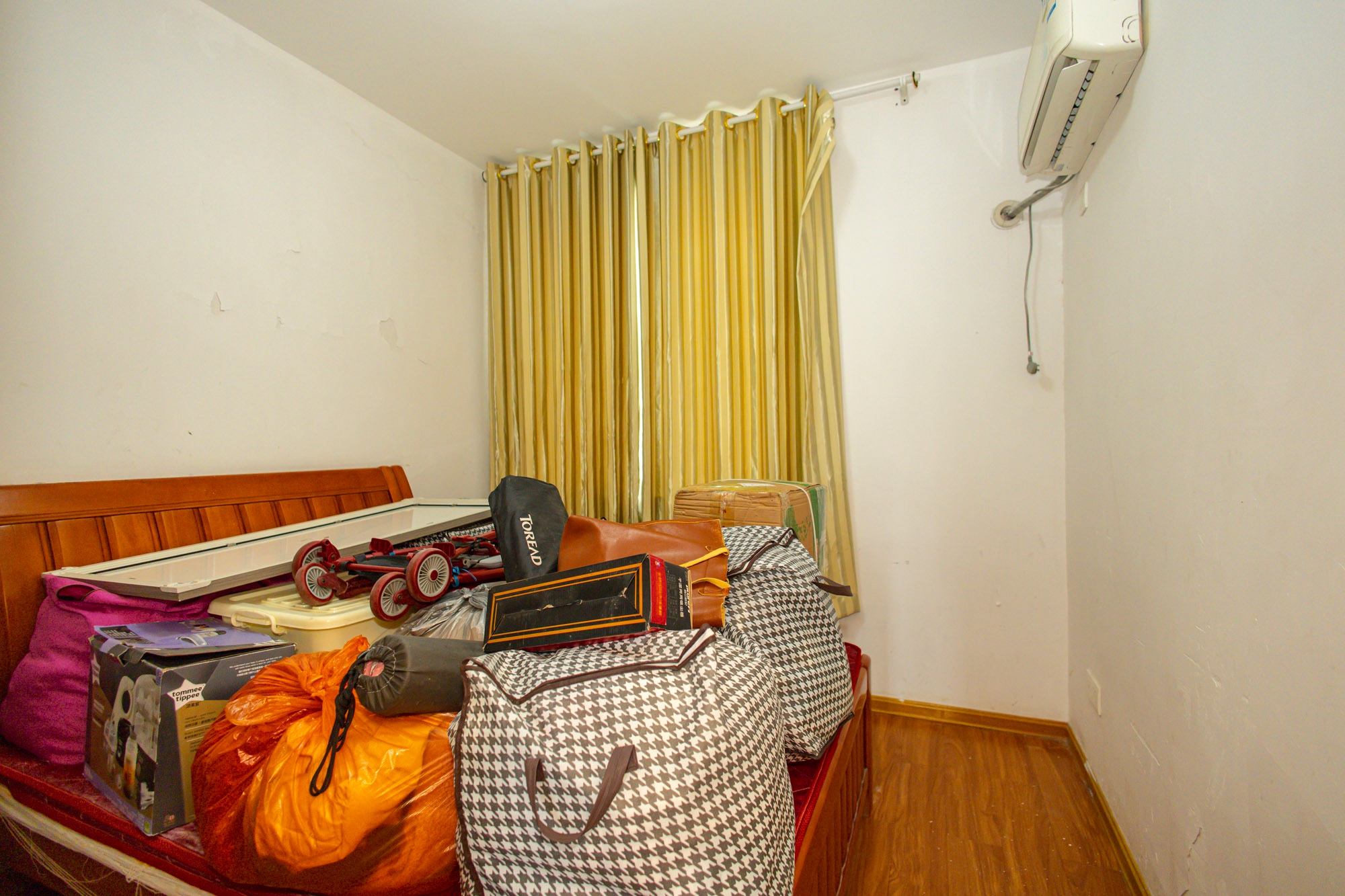 筑梦园  3室2厅2卫    84.0万 筑梦园  3室2厅2卫    84.0万卧室