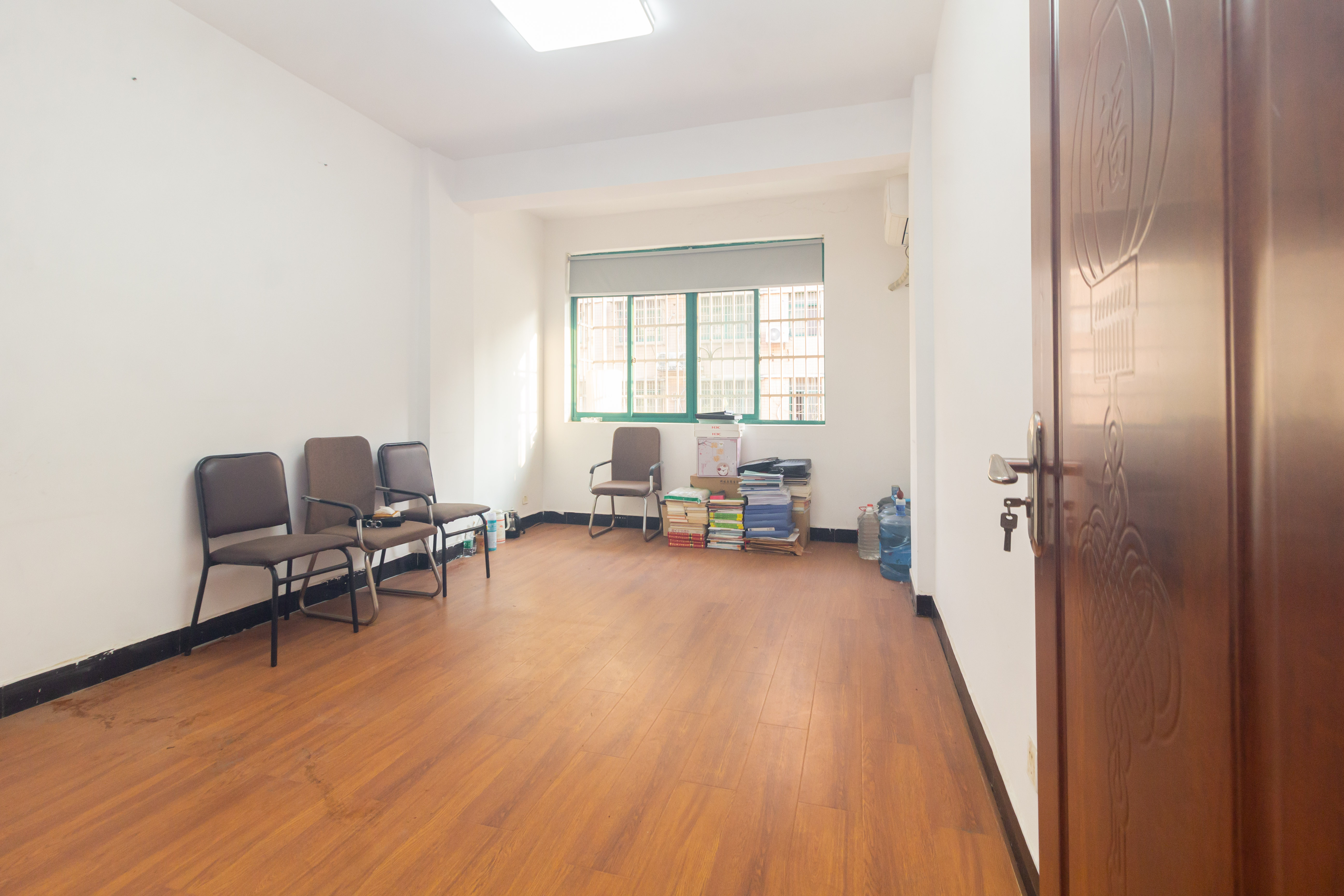 星沙国际物流园/泉星社区 3室2厅2卫 29.8万 星沙国际物流园/泉星社区 3室2厅2卫 29.8万卧室