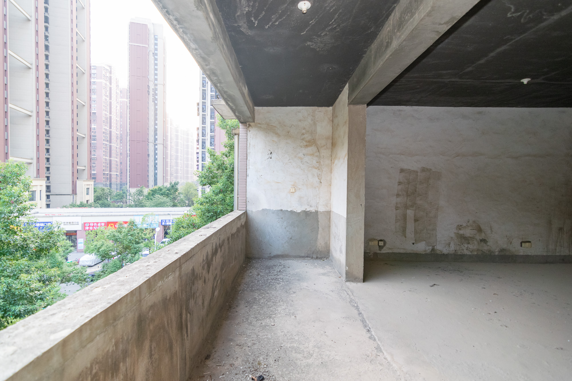 思源小区  7室2厅4卫    205.0万 思源小区  7室2厅4卫    205.0万阳台