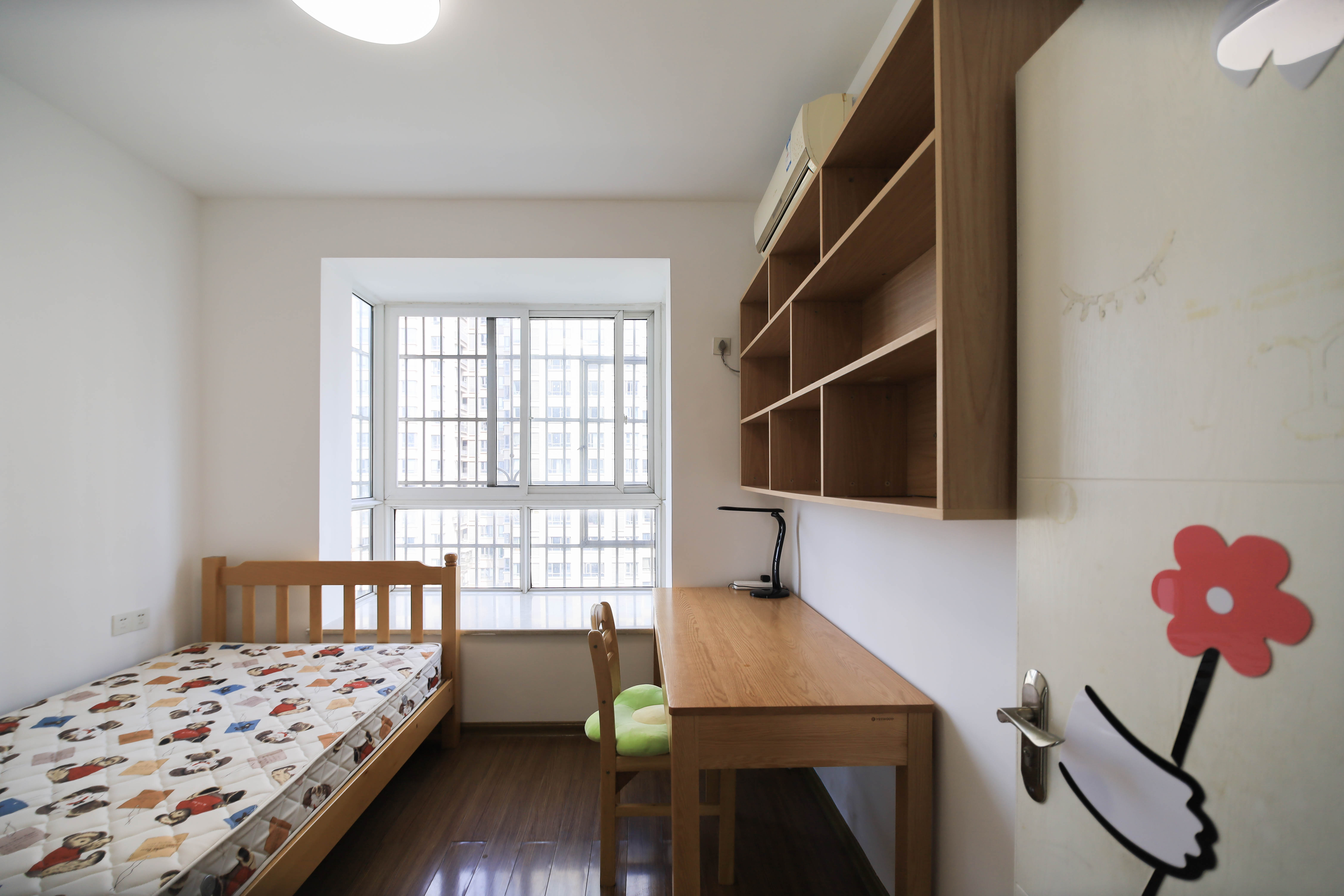 泰禹家园(彩云之翼家园一期、二期、三期)  3室2厅2卫    84.0万 泰禹家园(彩云之翼家园一期、二期、三期)  3室2厅2卫    84.0万卧室