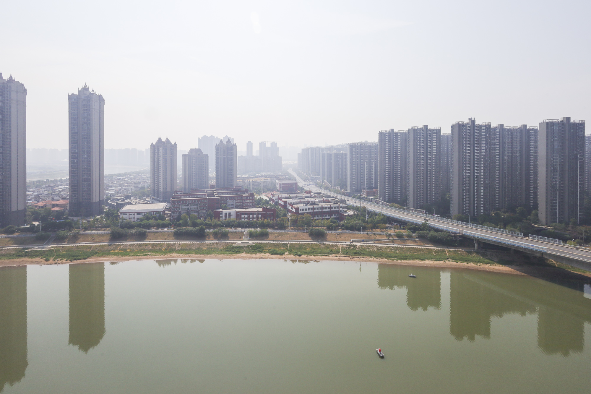 双湾国际（湘江御景花园）  3室2厅2卫    135.0万其他