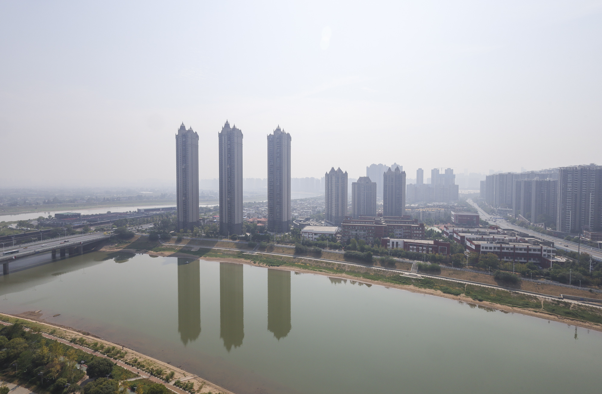 双湾国际（湘江御景花园）  3室2厅2卫    135.0万其他