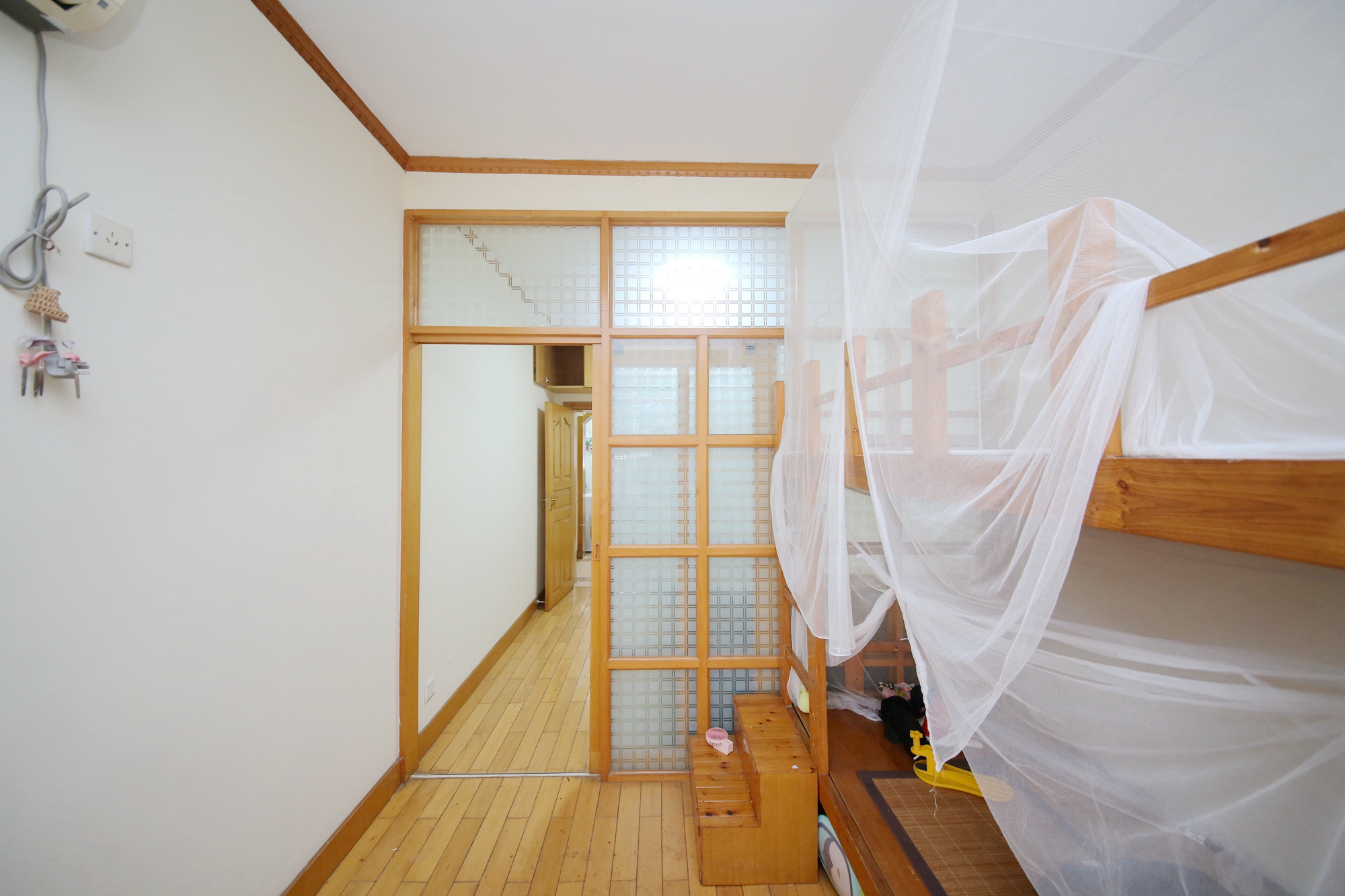泰时新雅园  3室2厅2卫   85.00万其他