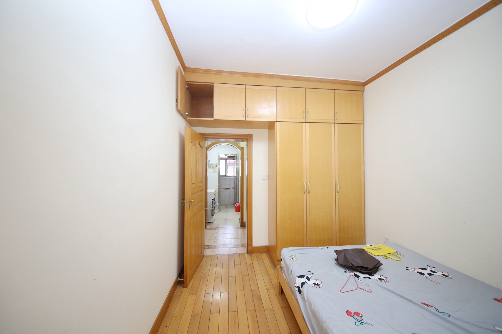 泰时新雅园  3室2厅2卫   85.00万卧室