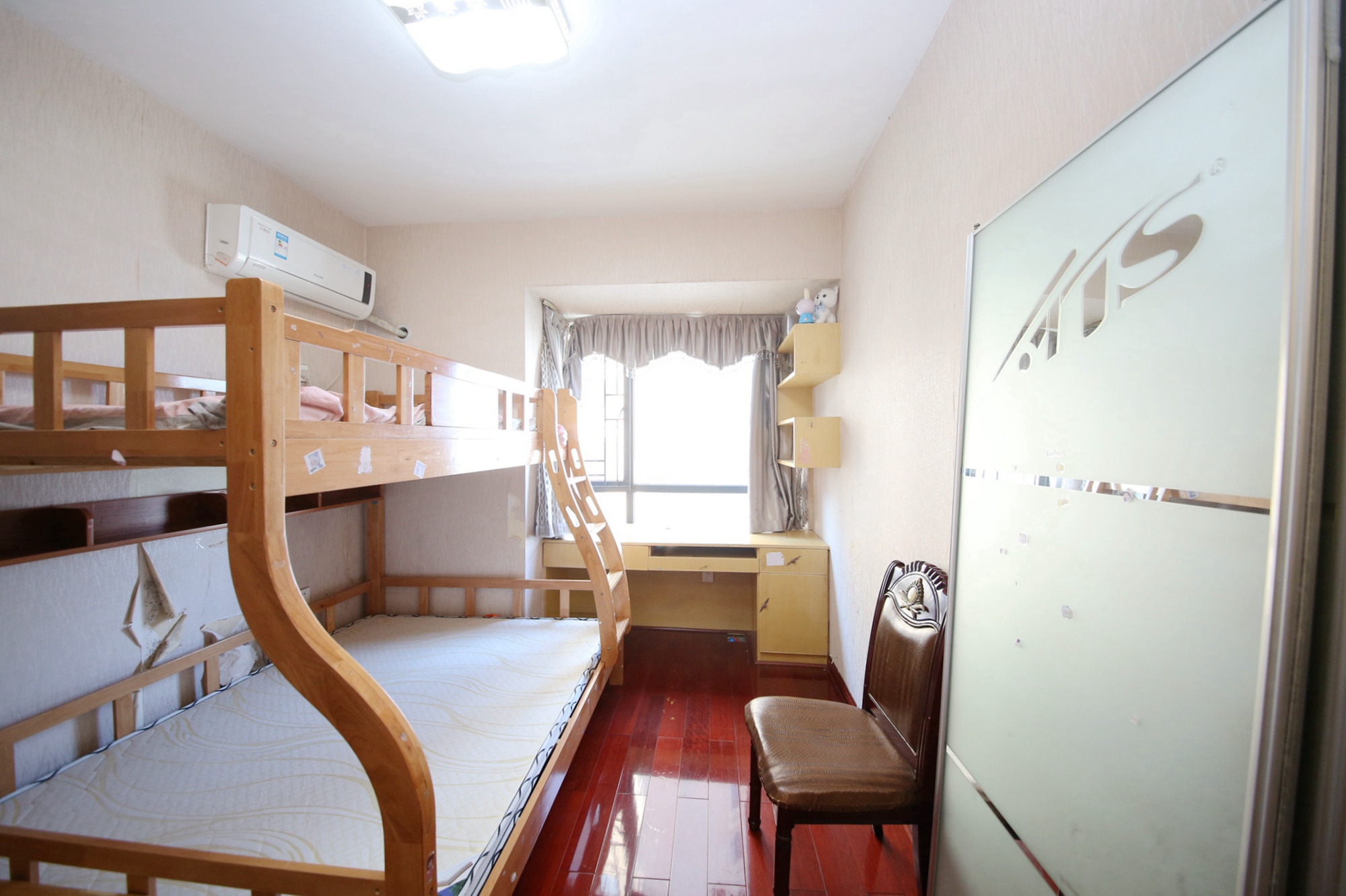 融圣国际  3室2厅2卫   132.00万其他