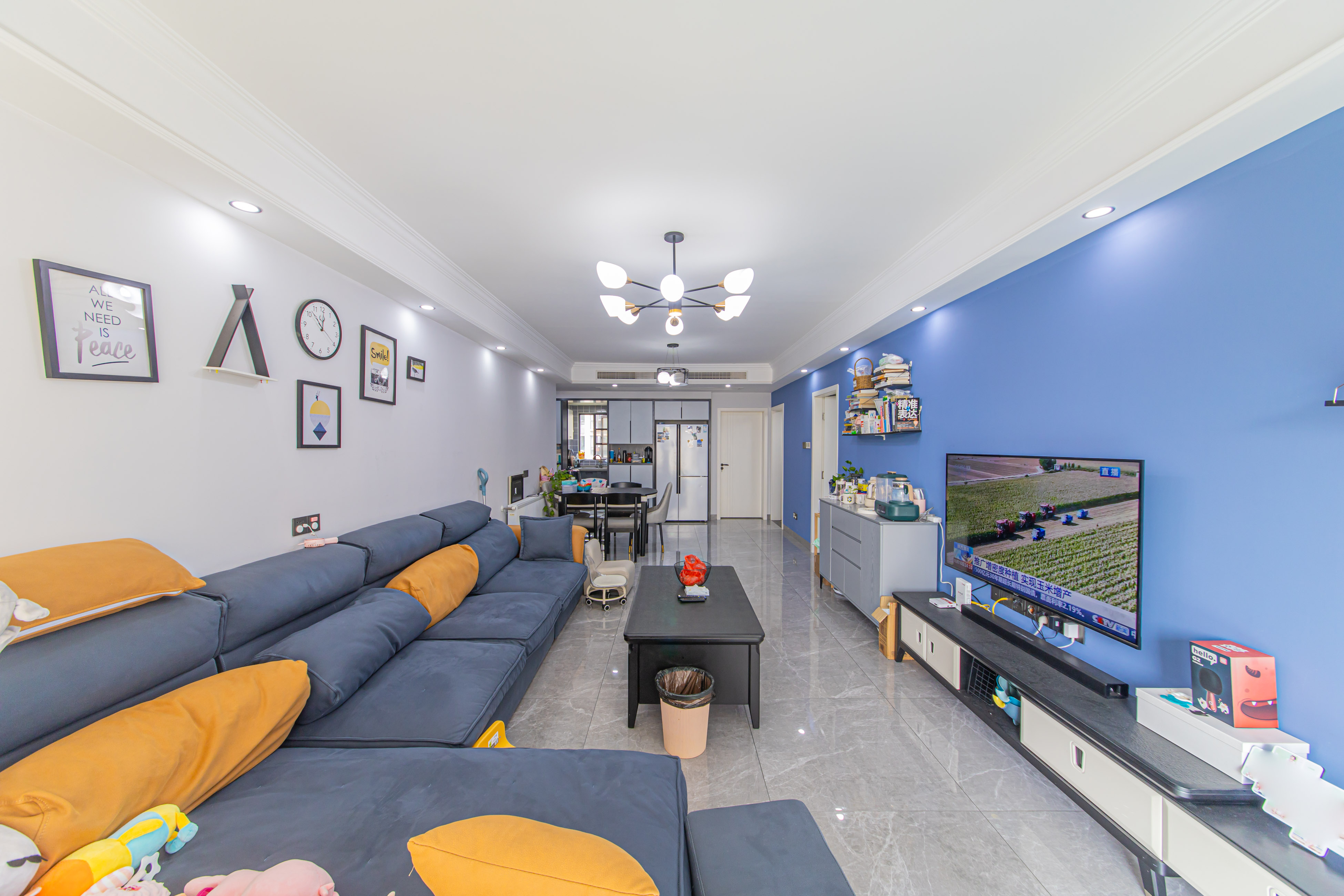 北辰中央公园DF区  3室2厅2卫    135.0万 北辰中央公园DF区  3室2厅2卫    135.0万客厅