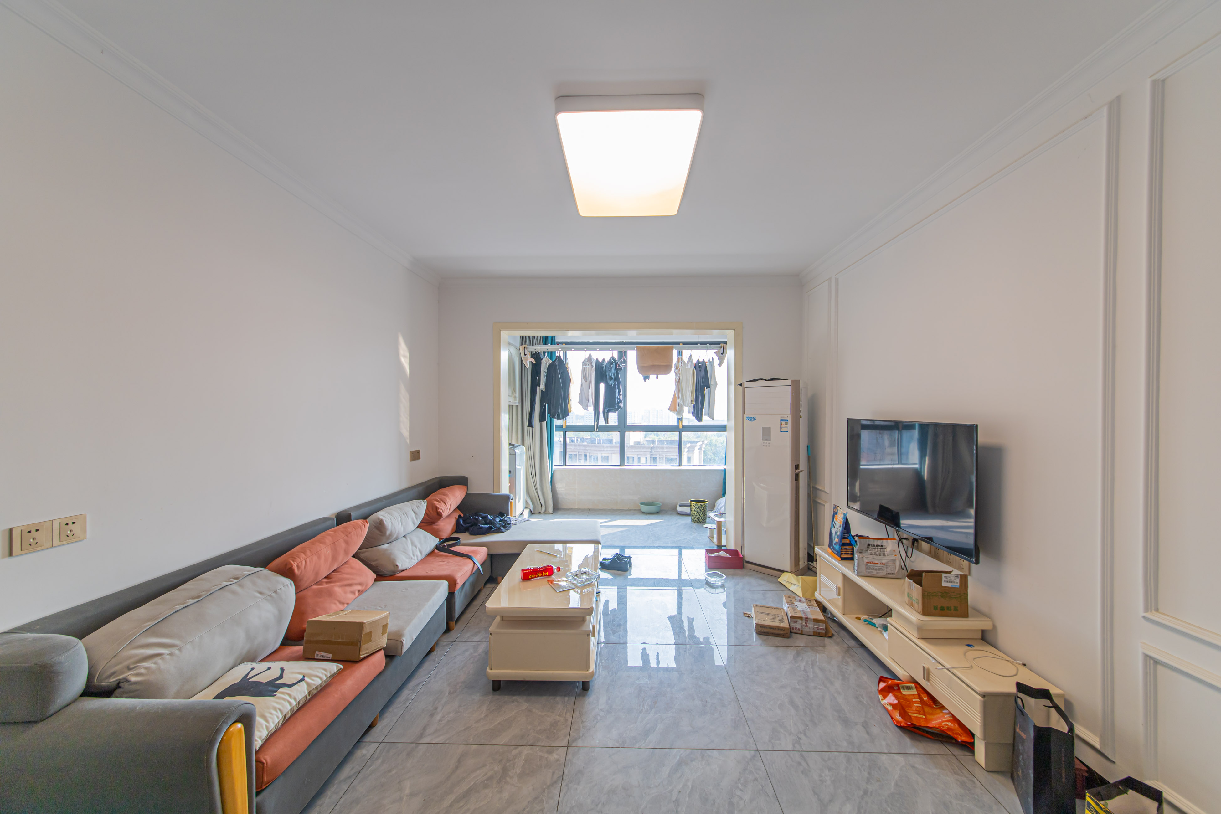 保利花园  2室2厅1卫    69.0万 保利花园  2室2厅1卫    69.0万客厅