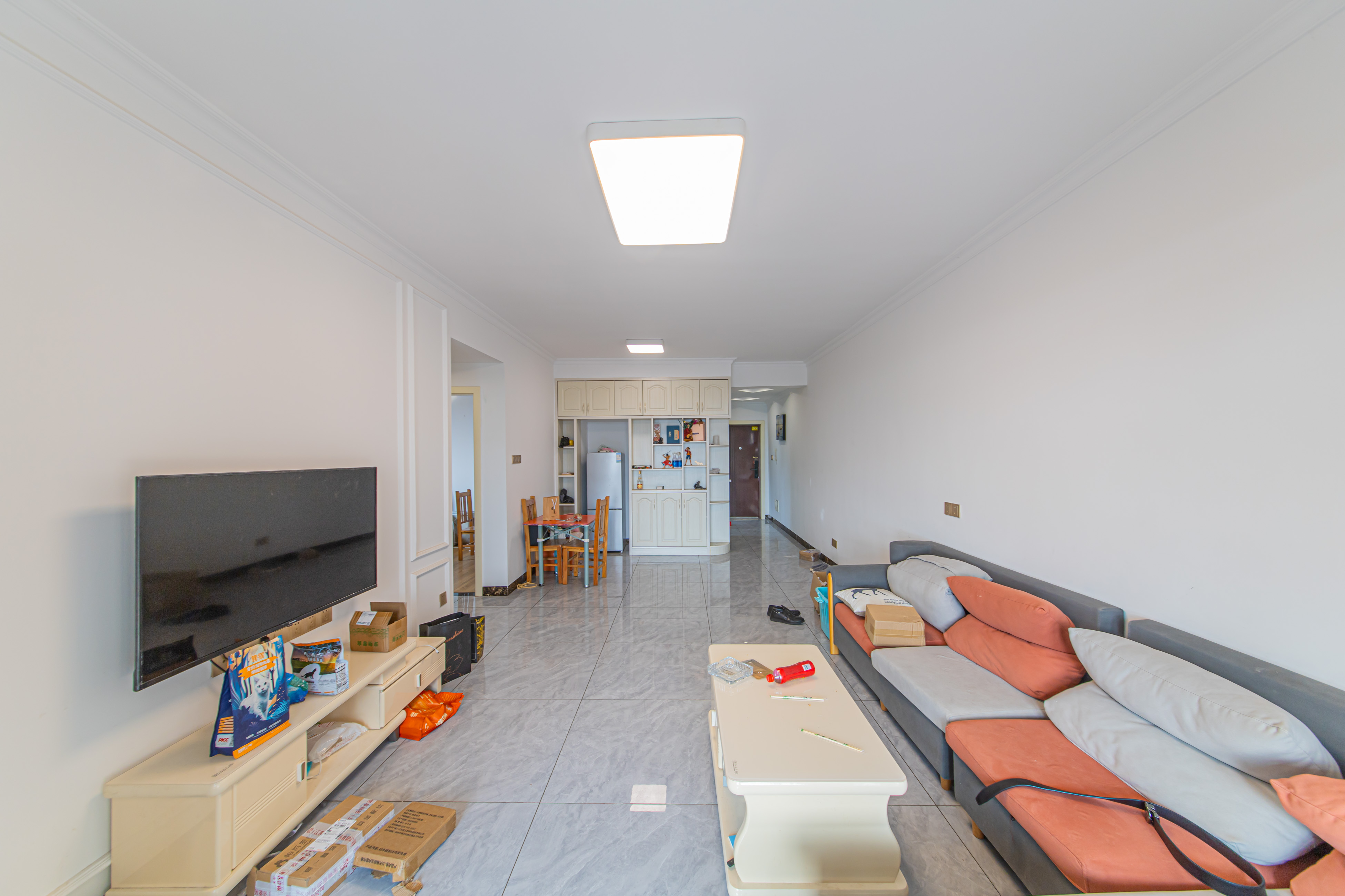 保利花园  2室2厅1卫    69.0万 保利花园  2室2厅1卫    69.0万客厅