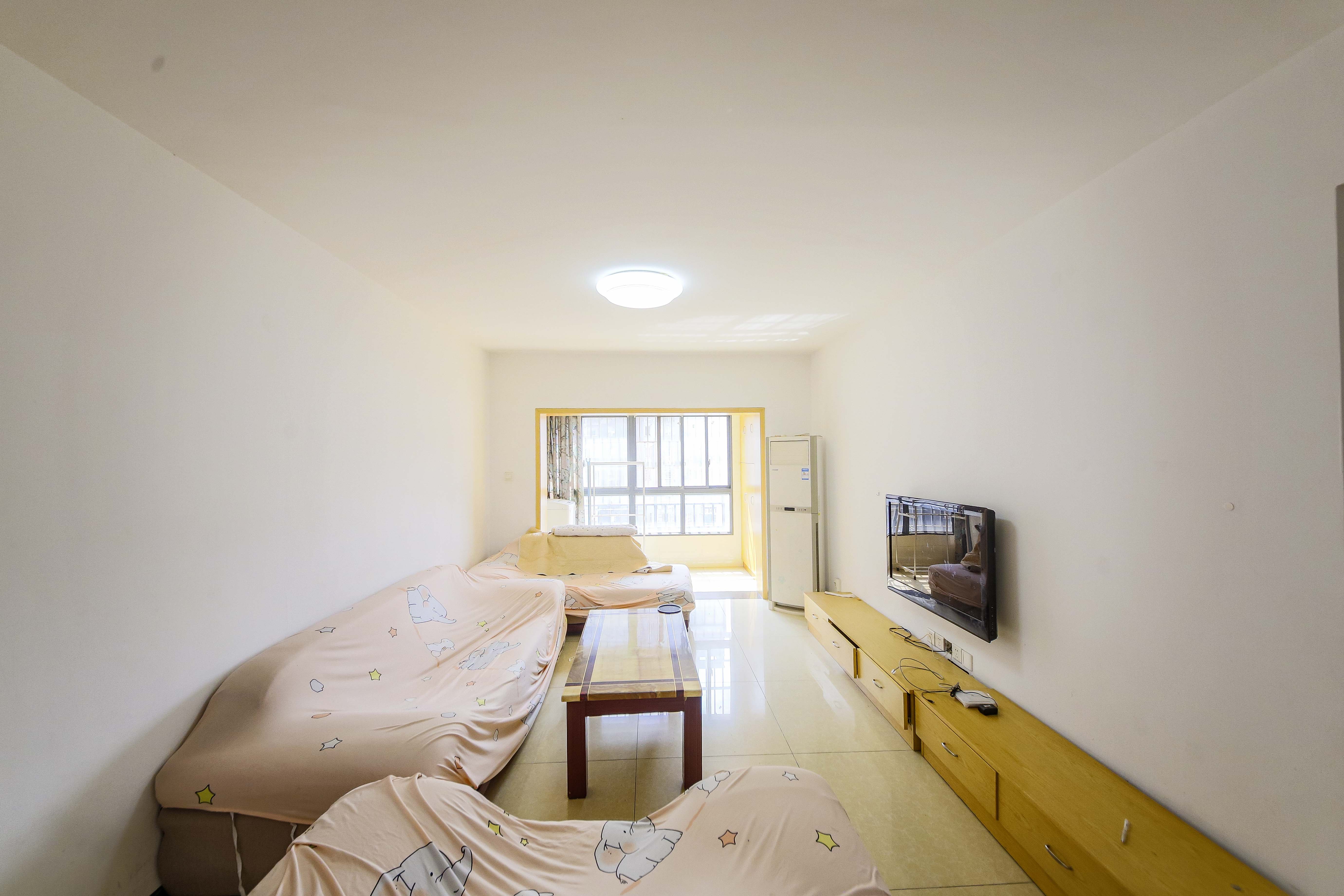 上峰苑(兰亭玥岛) 2室2厅1卫 74.0万 上峰苑(兰亭玥岛) 2室2厅1卫 74.0万客厅