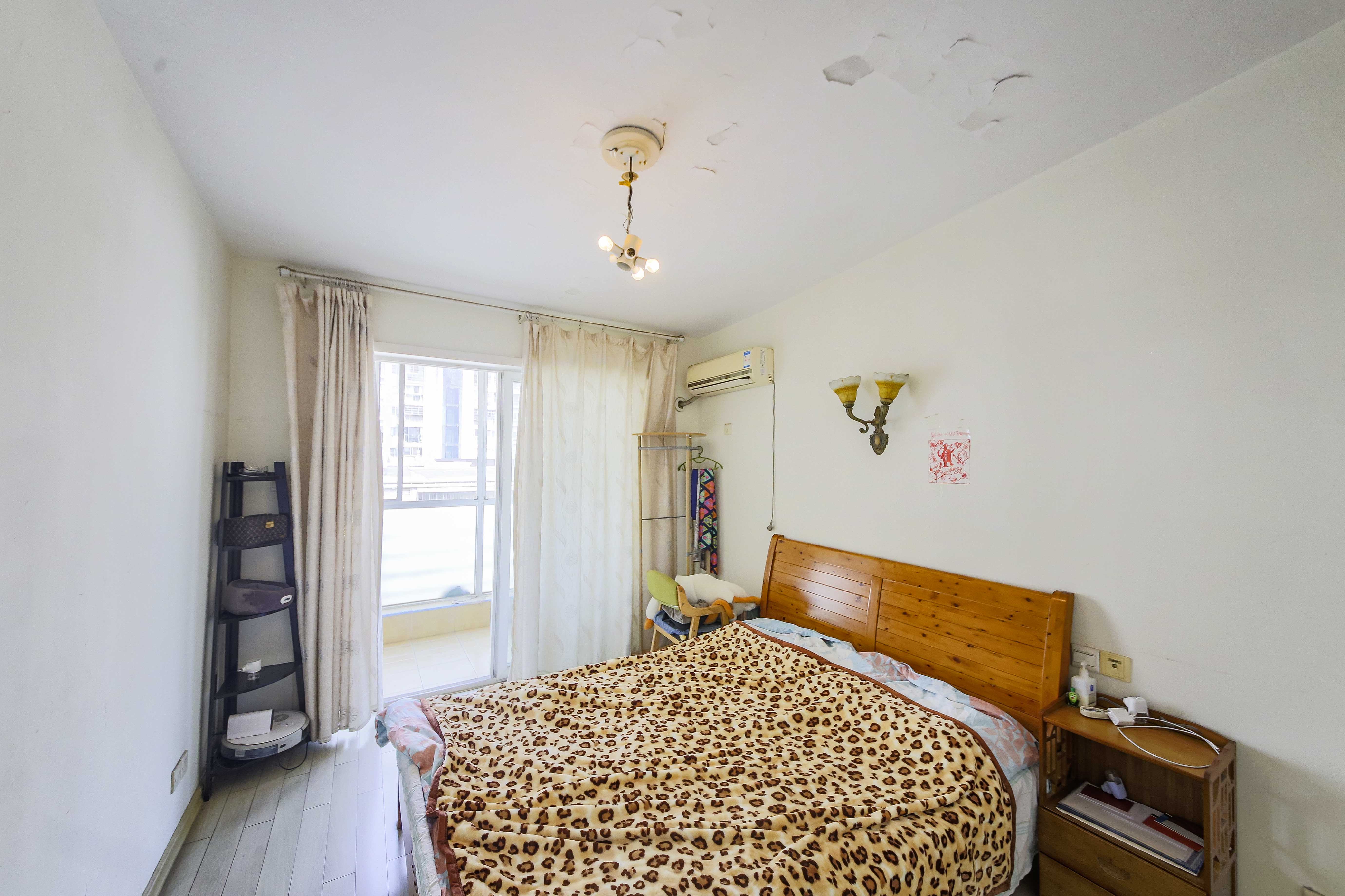 申奥美域  3室2厅2卫    72.0万 申奥美域  3室2厅2卫    72.0万卧室