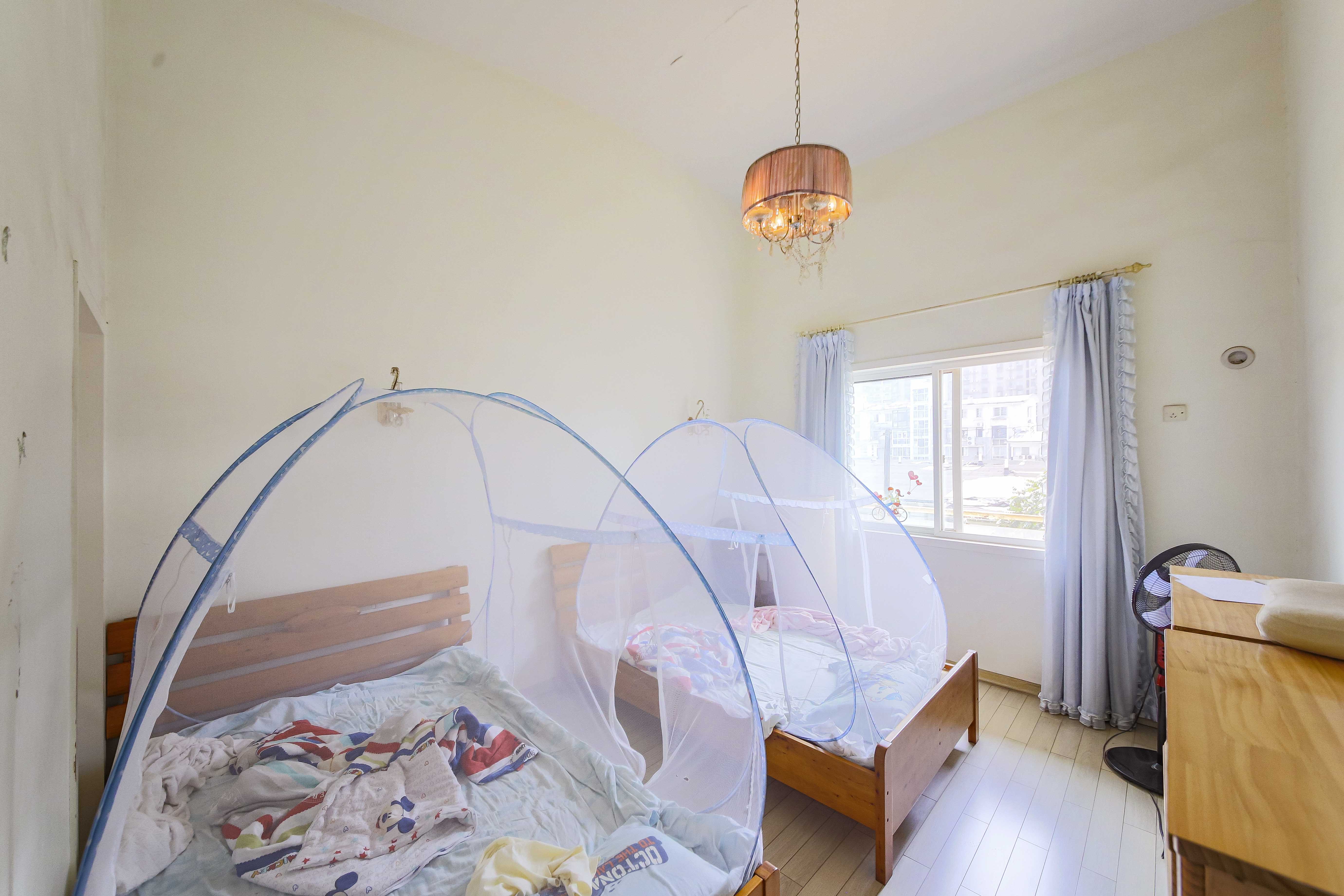 申奥美域  3室2厅2卫    72.0万 申奥美域  3室2厅2卫    72.0万卧室