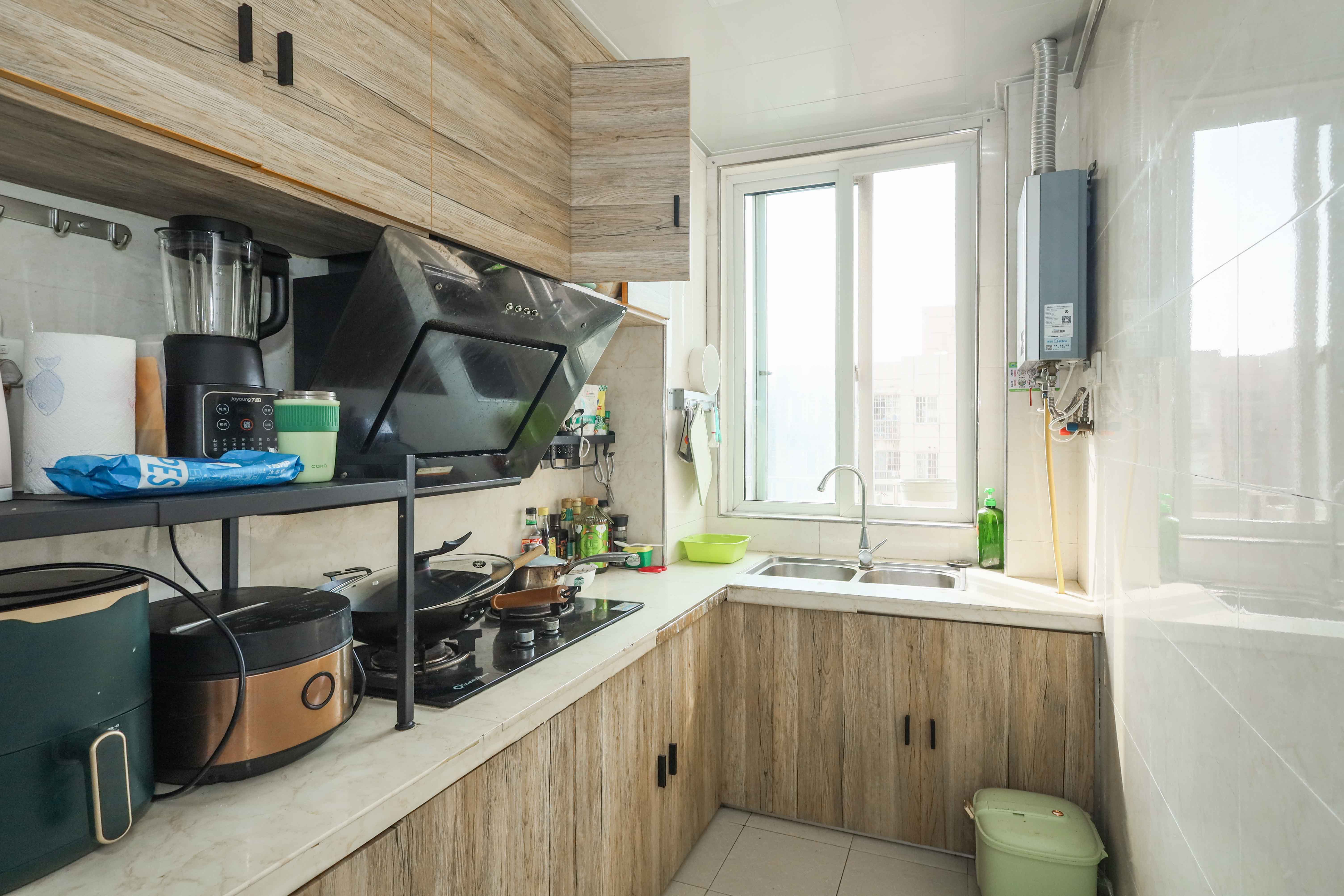 可可小城(麓谷可可小城)  2室2厅1卫    52.0万 可可小城(麓谷可可小城)  2室2厅1卫    52.0万厨房