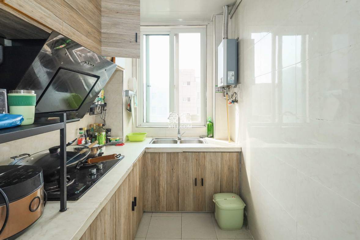 可可小城(麓谷可可小城)  2室2厅1卫    52.0万 可可小城(麓谷可可小城)  2室2厅1卫    52.0万厨房