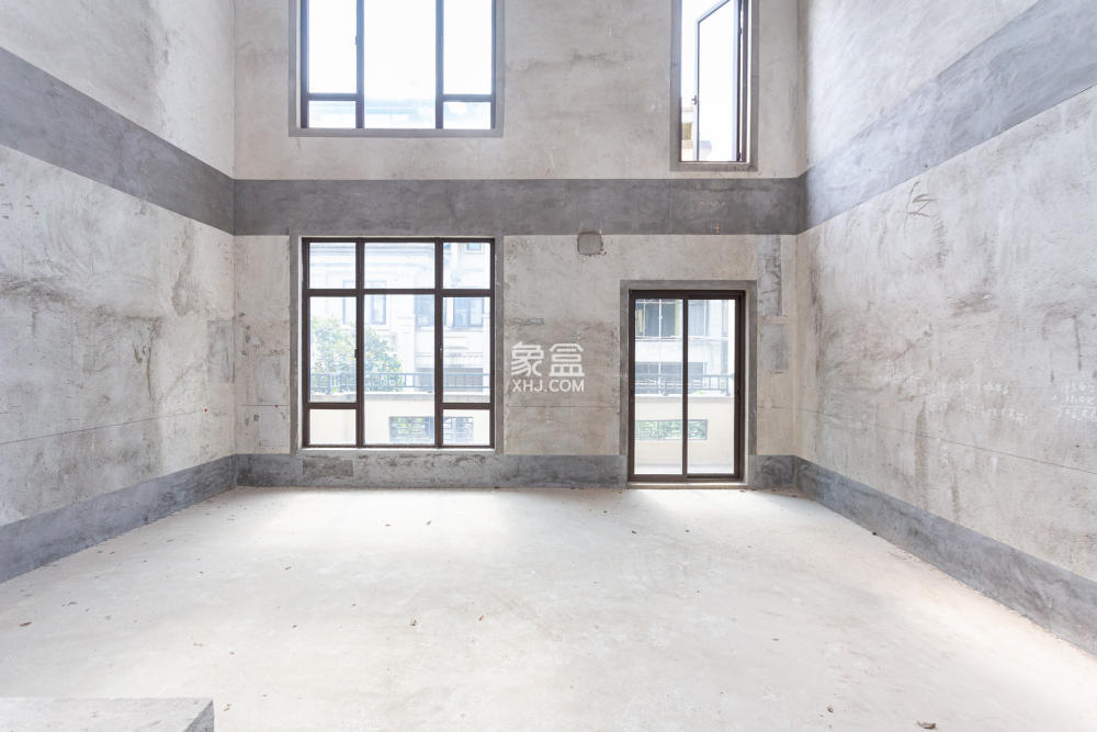 龙湖湘风原著（龙湖湘风星城）  5室2厅3卫    438.0万