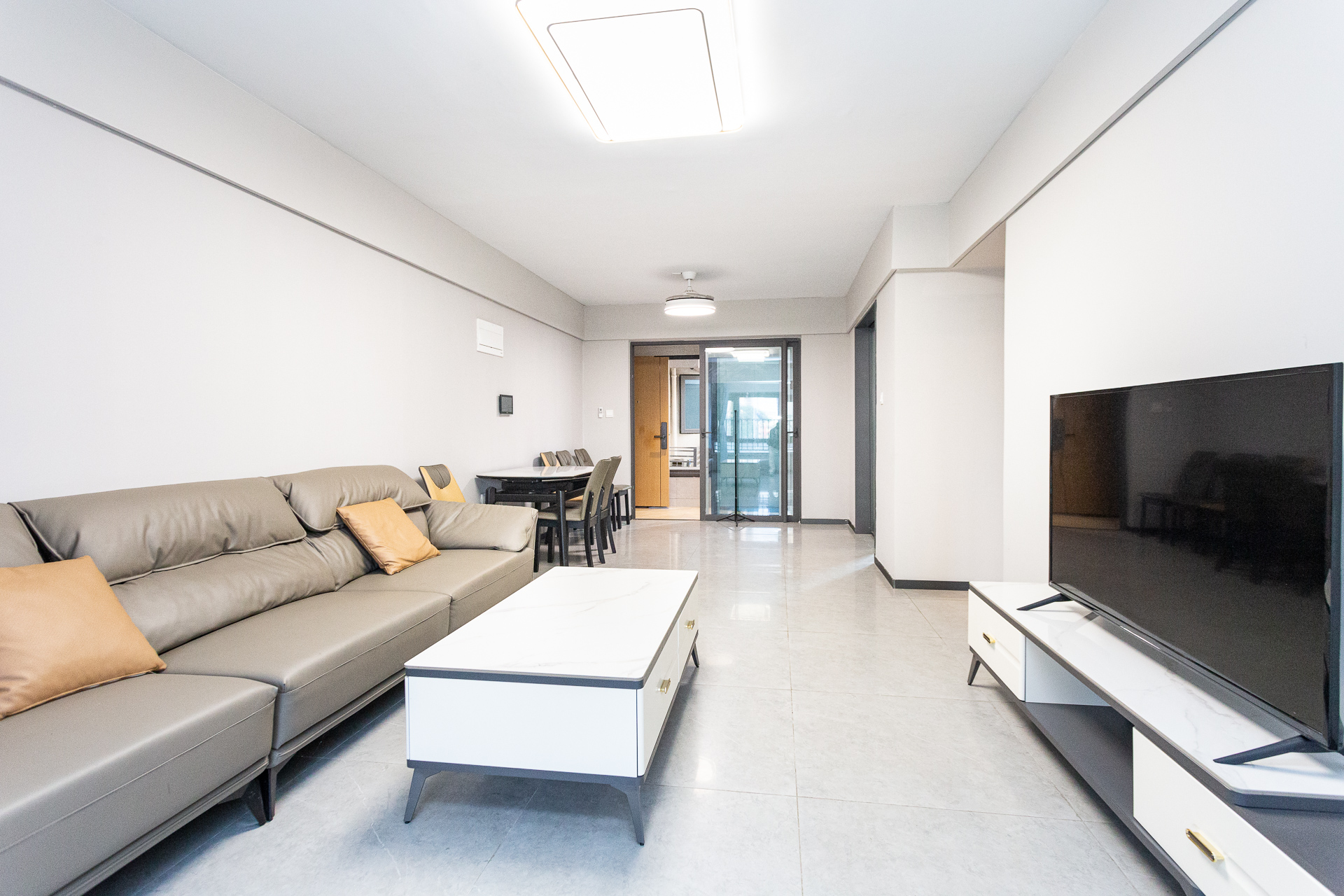 时代倾城.时代遇见 4室2厅2卫 139.0万 时代倾城.时代遇见 4室2厅2卫 139.0万客厅