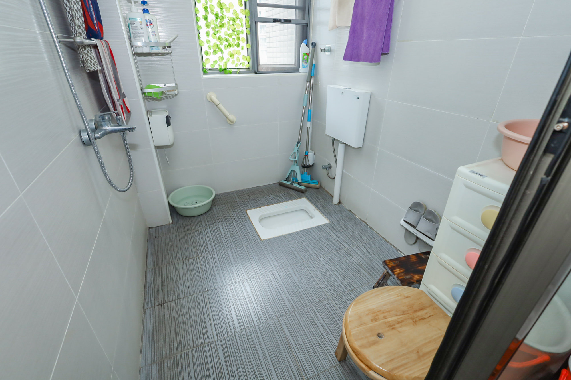 八方小区B区  3室2厅2卫   427.00万卫生间