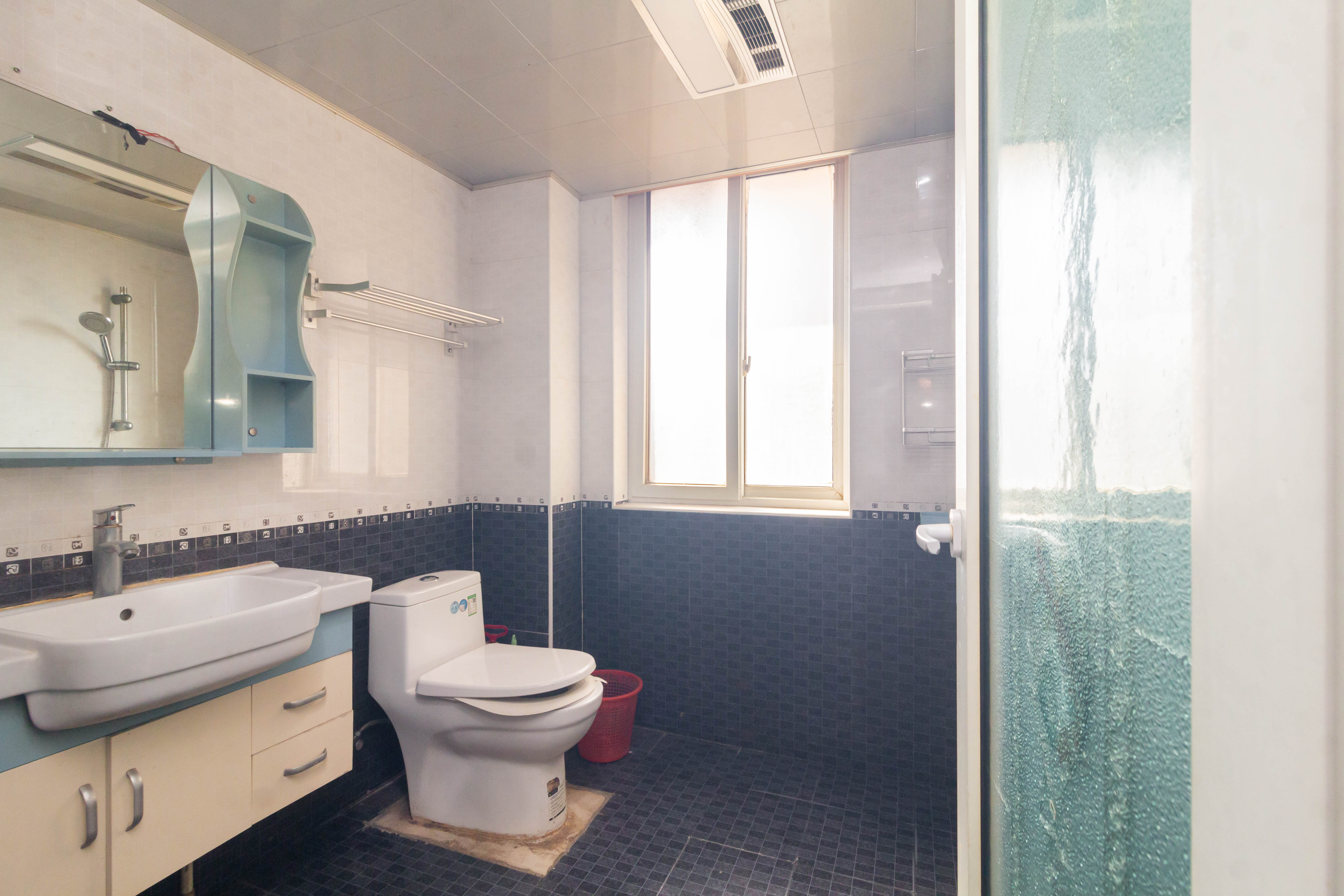 博雅湘水湾 2室2厅1卫 42.0万 博雅湘水湾 2室2厅1卫 42.0万卫生间