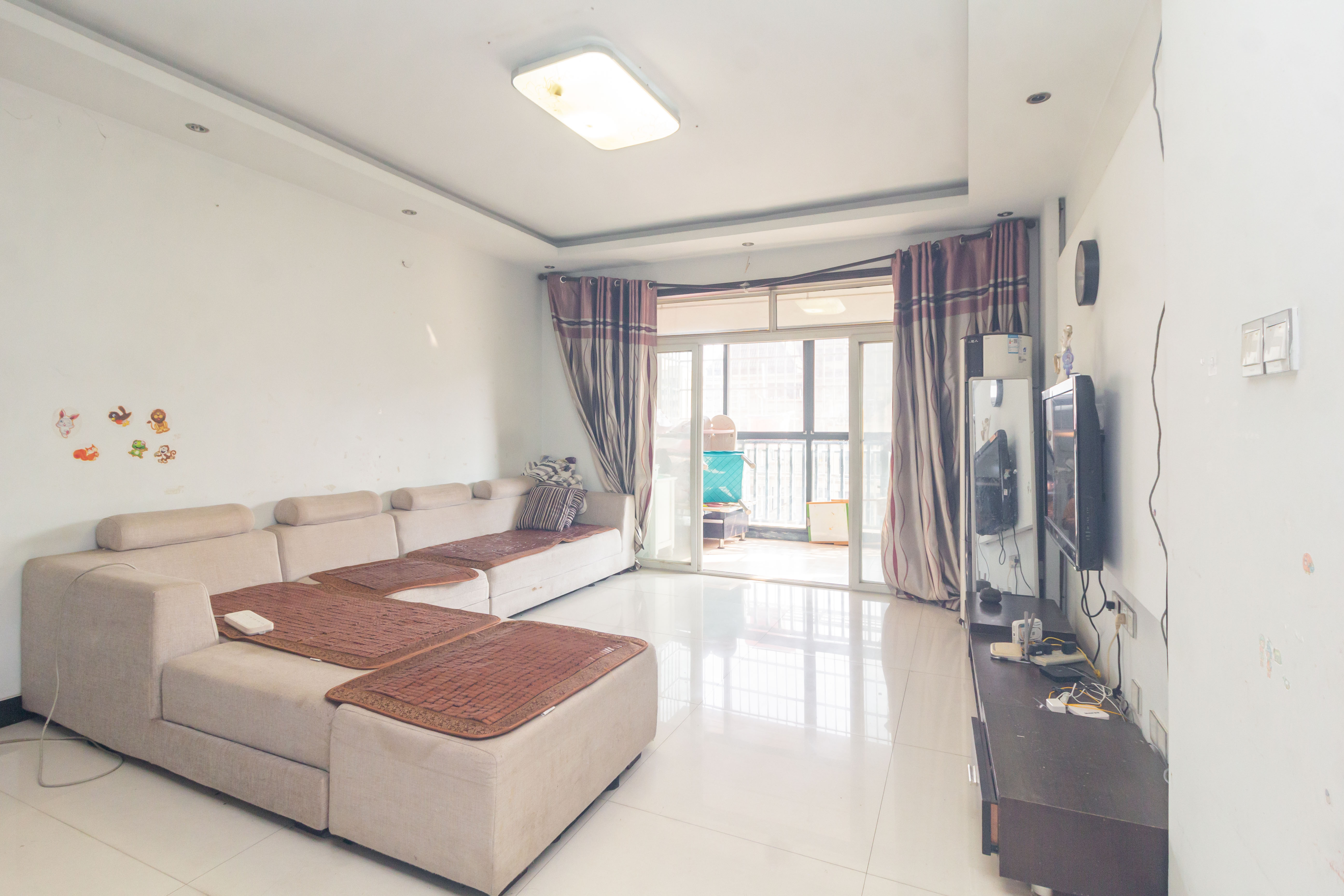 博雅湘水湾 2室2厅1卫 42.0万 博雅湘水湾 2室2厅1卫 42.0万客厅