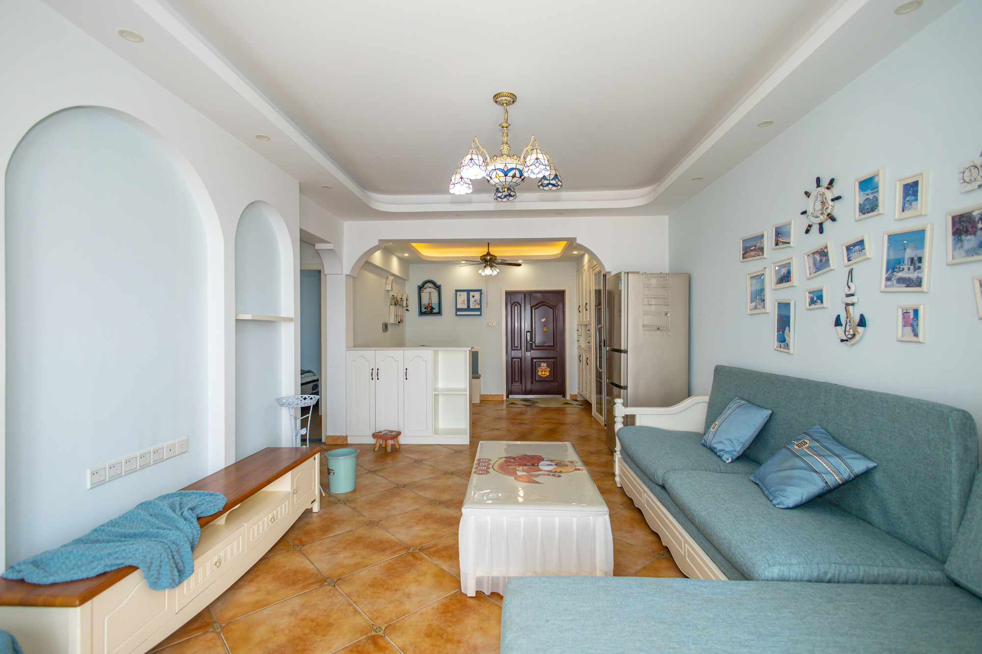 财富港湾(绿领大厦) 2室2厅1卫 61.0万 财富港湾(绿领大厦) 2室2厅1卫 61.0万客厅