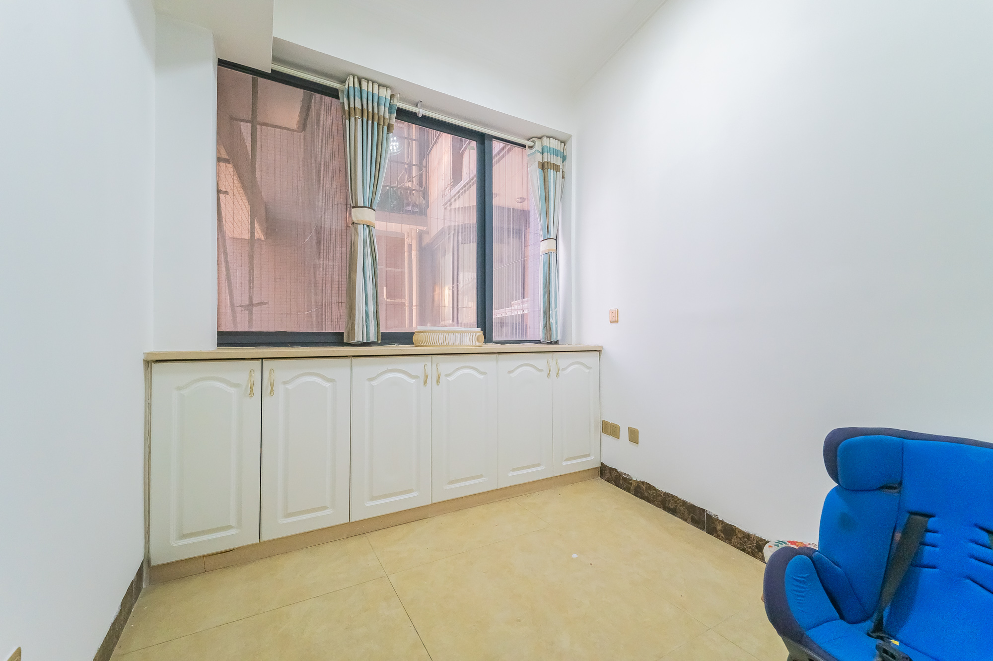 恒基凯旋门一二期  4室2厅2卫    128.0万 恒基凯旋门一二期  4室2厅2卫    128.0万卧室