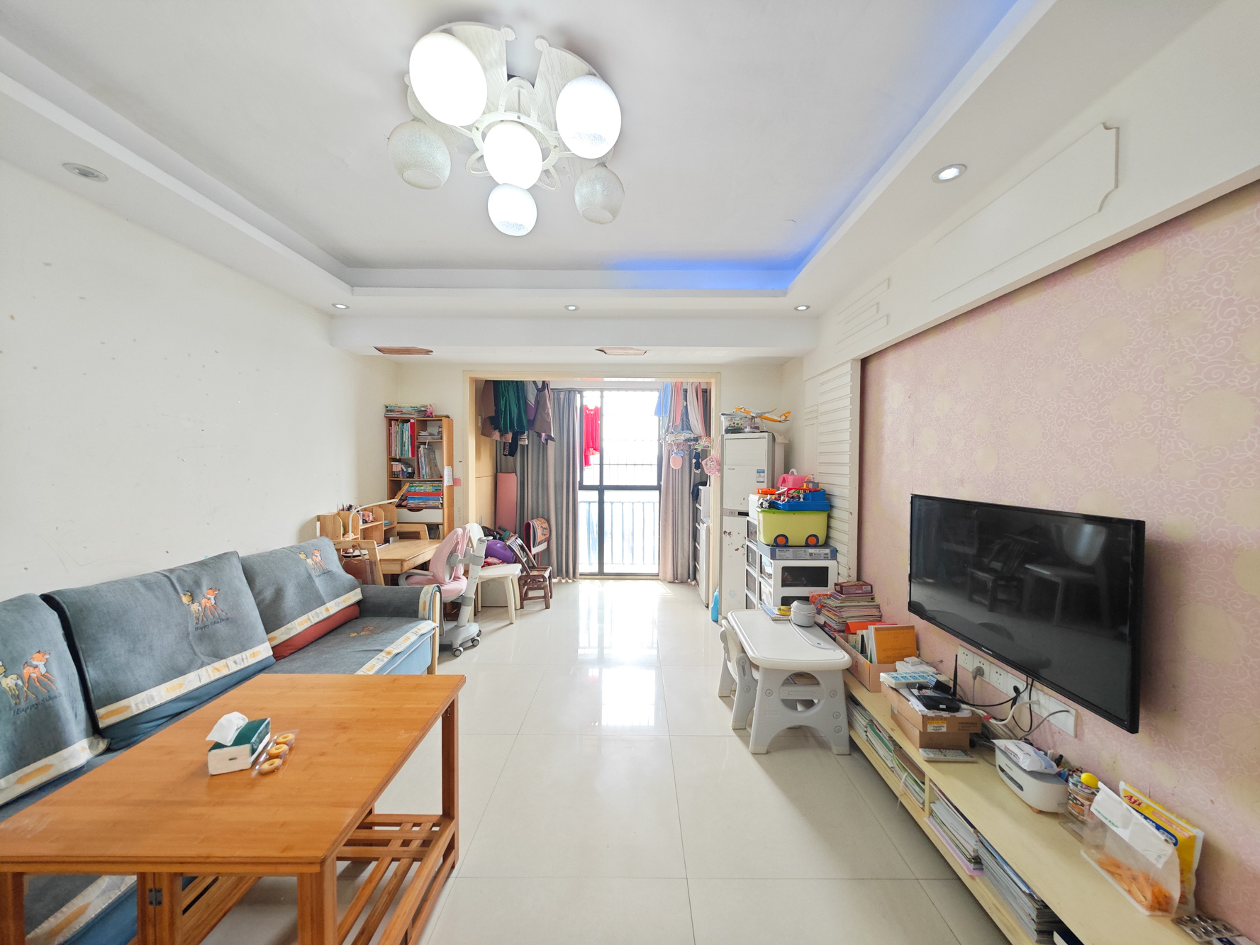 七里香榭 2室2厅1卫 55.0万 七里香榭 2室2厅1卫 55.0万客厅